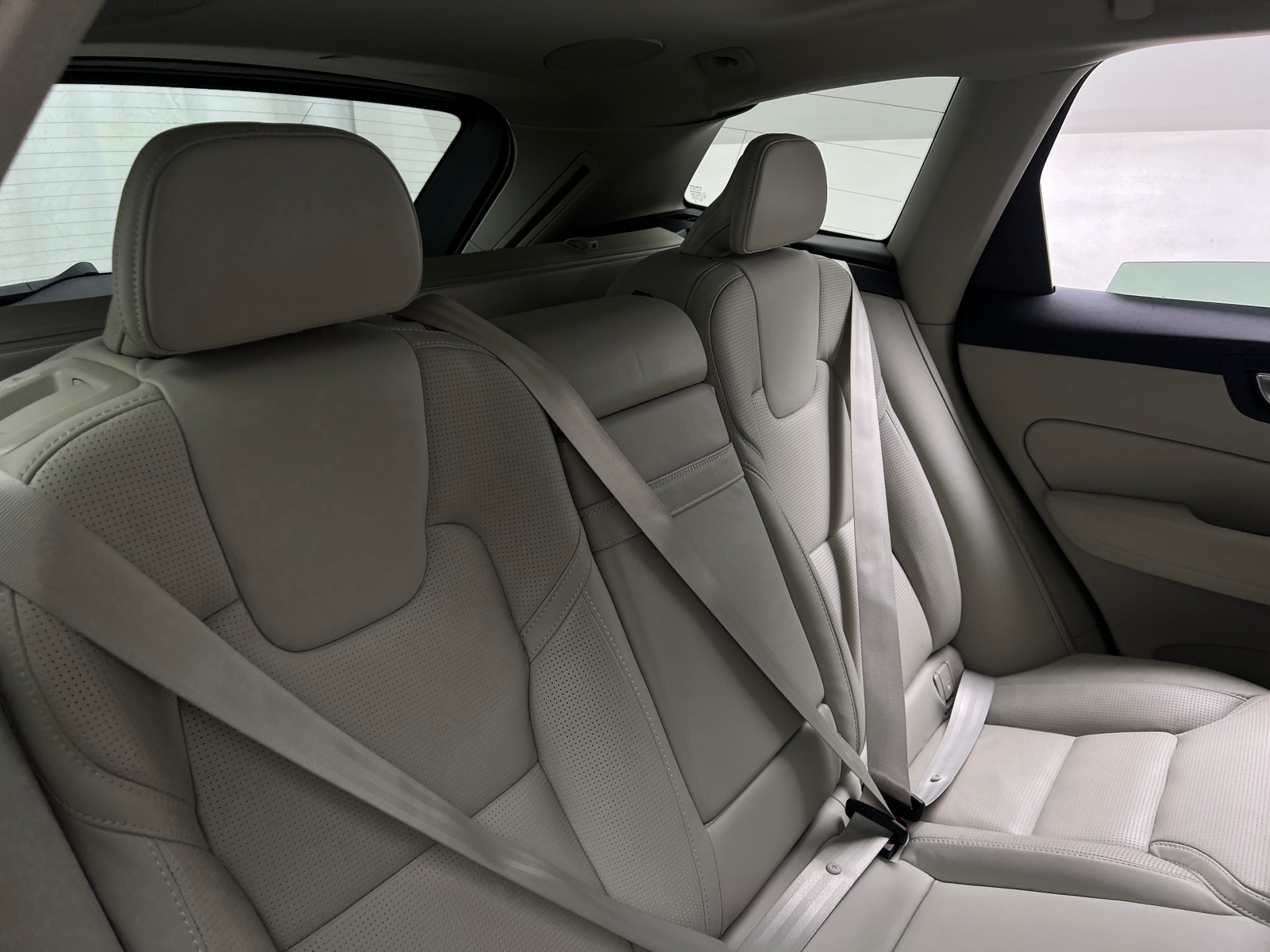 Thumbnail: 2020 Volvo XC60 - 5
