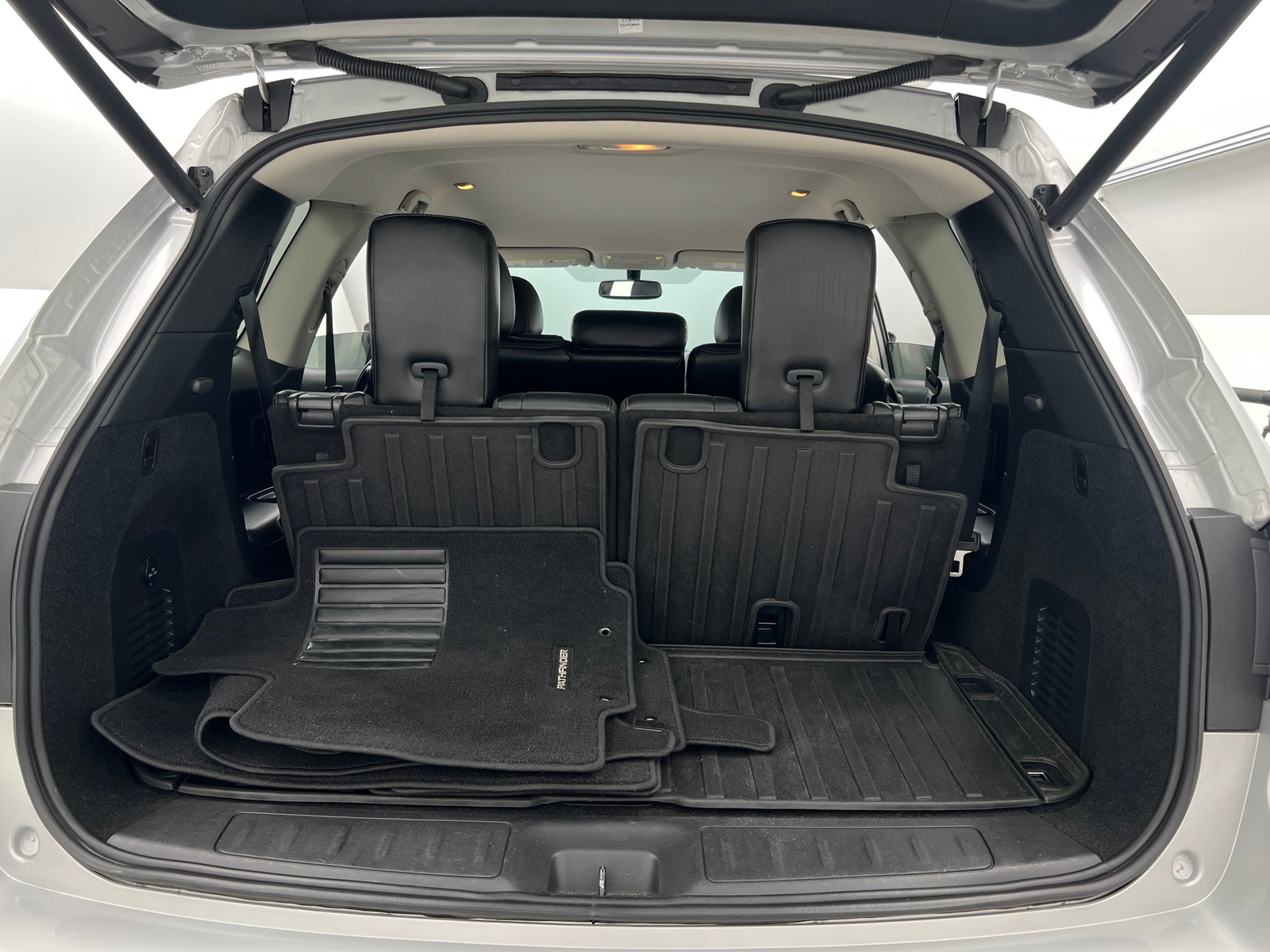 Thumbnail: 2019 Nissan Pathfinder - 6
