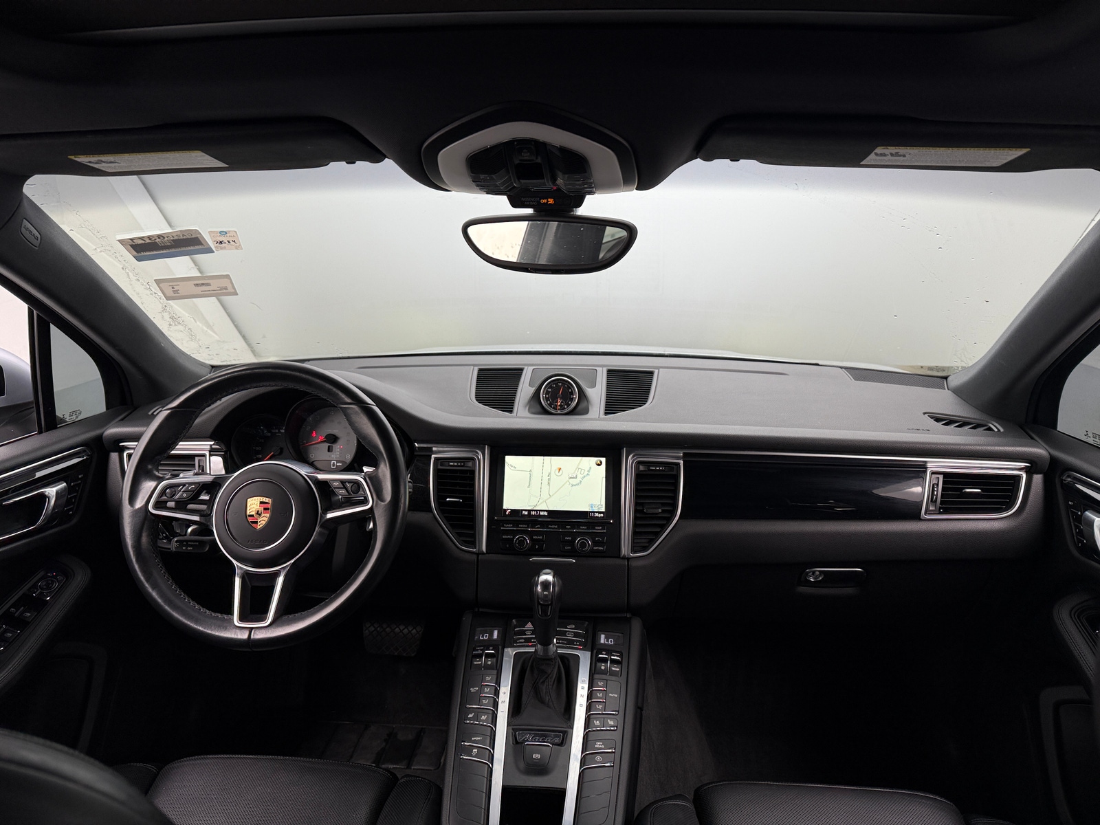 Thumbnail: 2015 Porsche Macan - 2