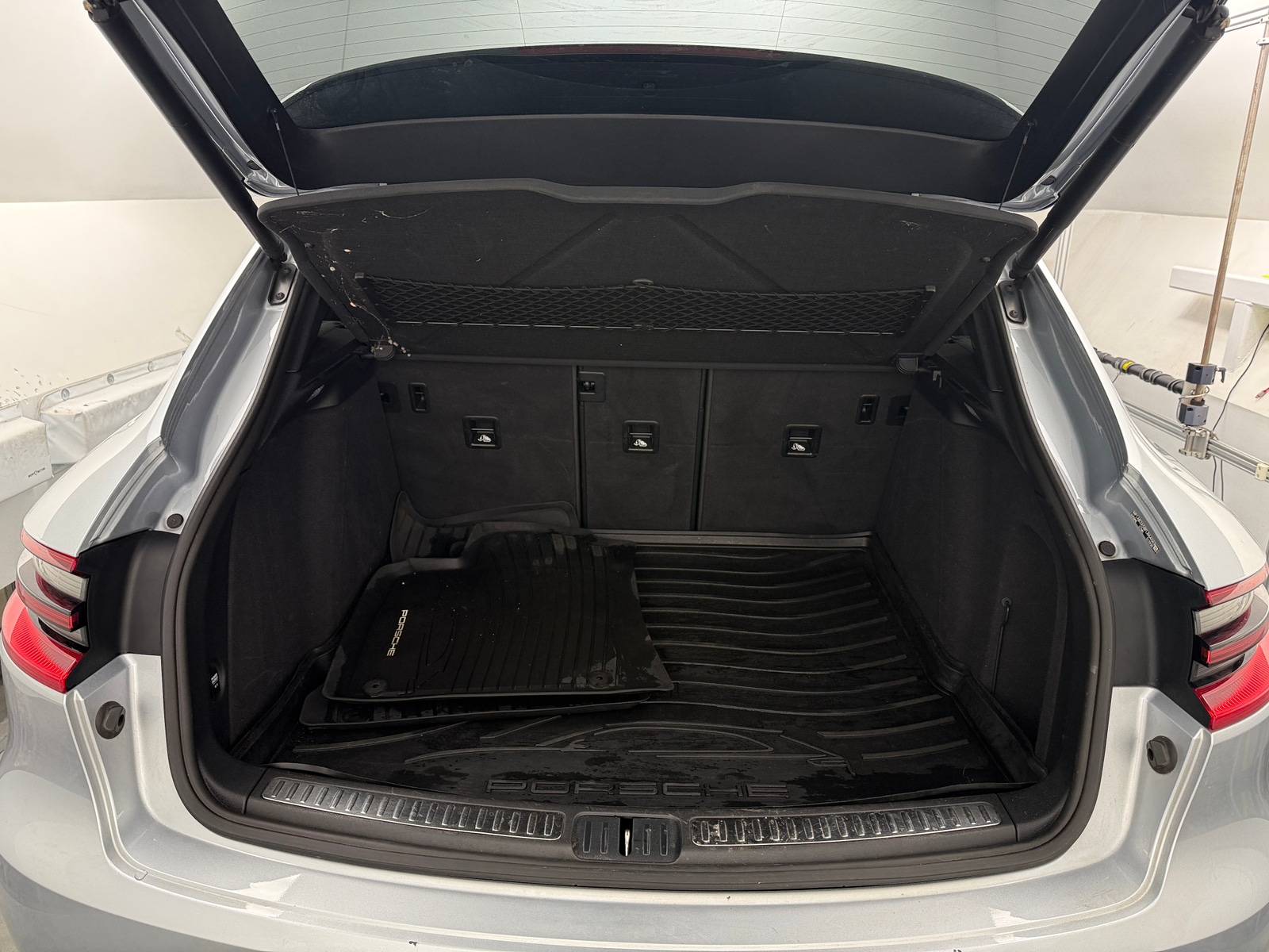 Thumbnail: 2015 Porsche Macan - 6