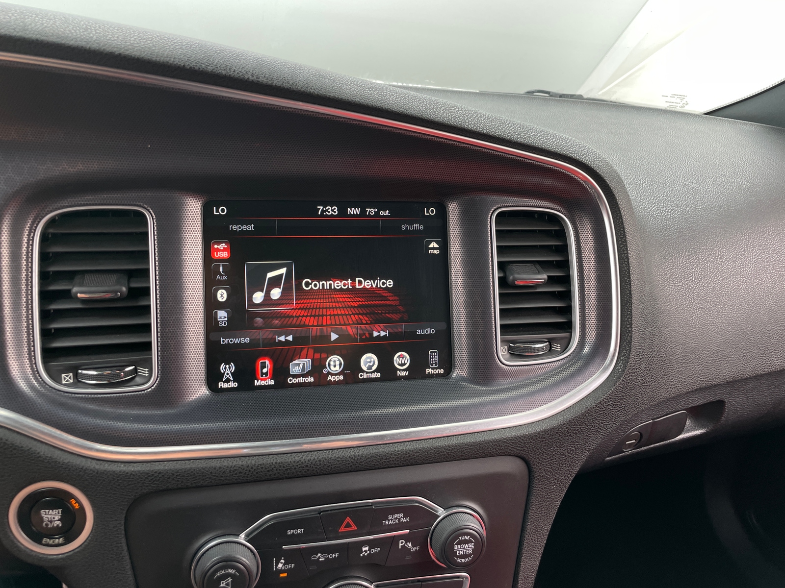 Thumbnail: 2015 Dodge Charger - 4
