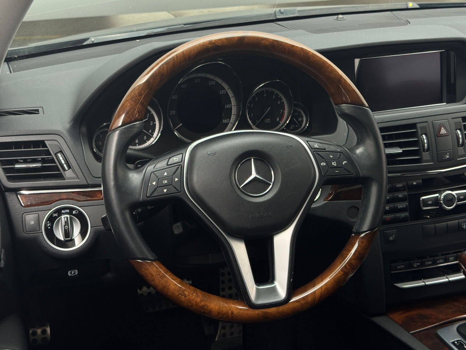Thumbnail: 2013 Mercedes-Benz E-Class - 3