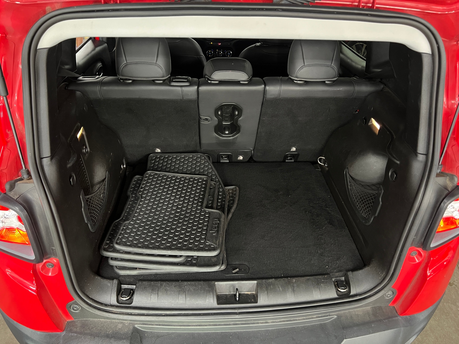 Thumbnail: 2016 Jeep Renegade - 6
