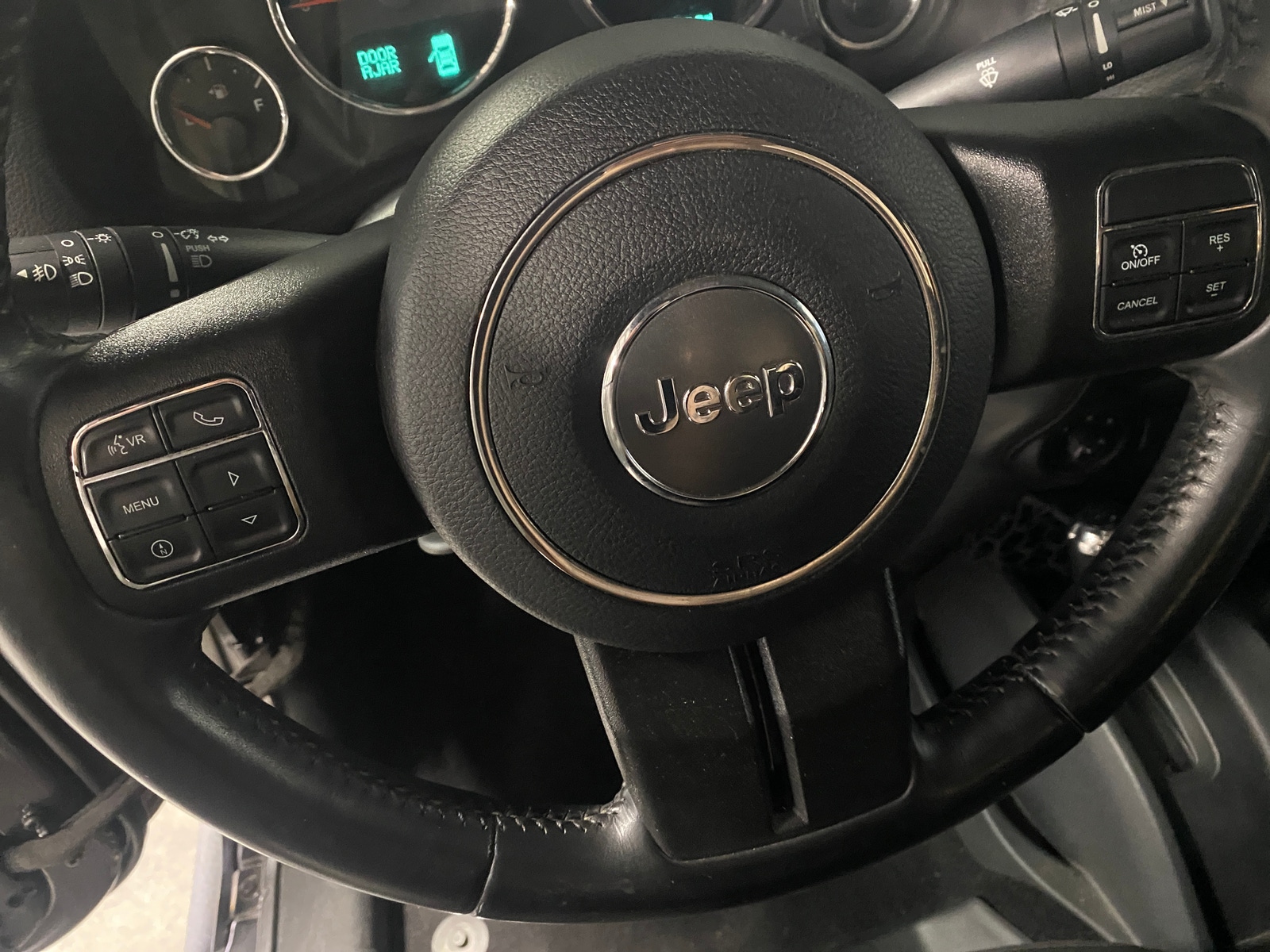 Thumbnail: 2017 Jeep Wrangler - 5