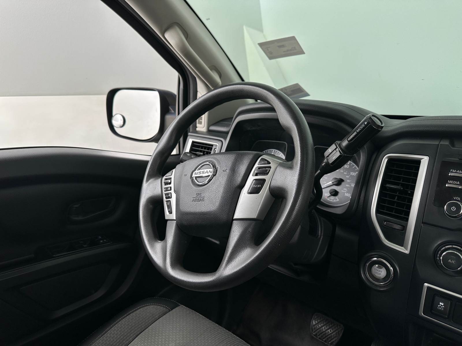 Thumbnail: 2017 Nissan Titan - 5