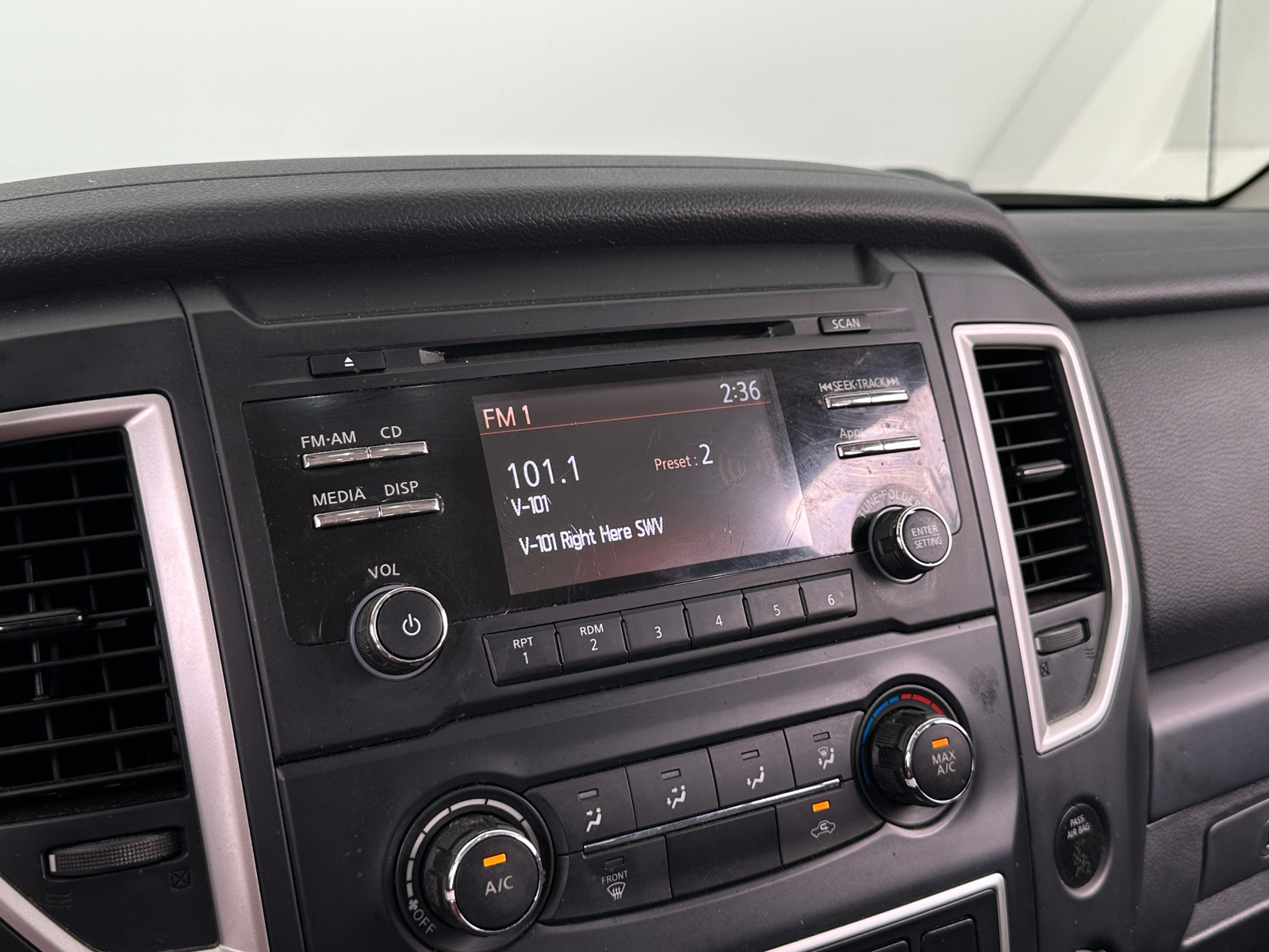 Thumbnail: 2017 Nissan Titan - 4