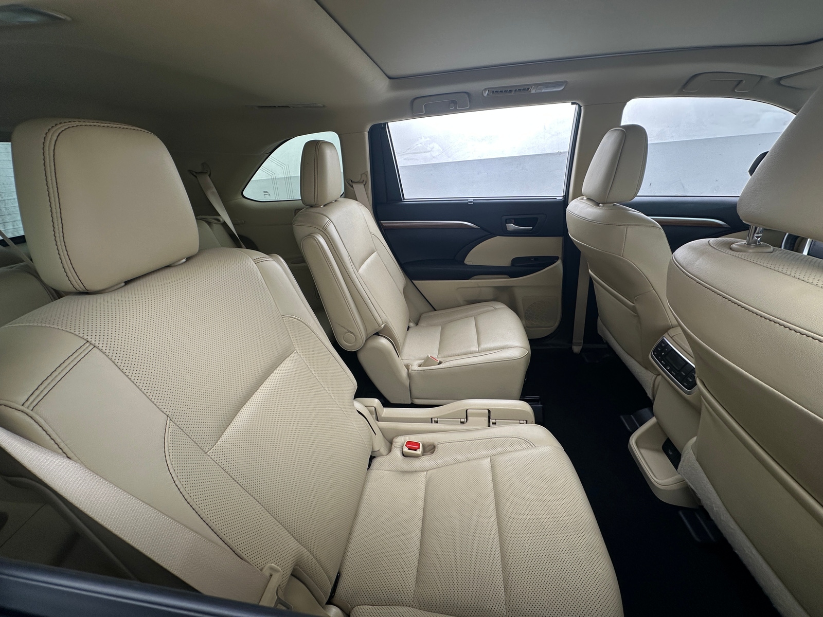 Thumbnail: 2017 Toyota Highlander - 5