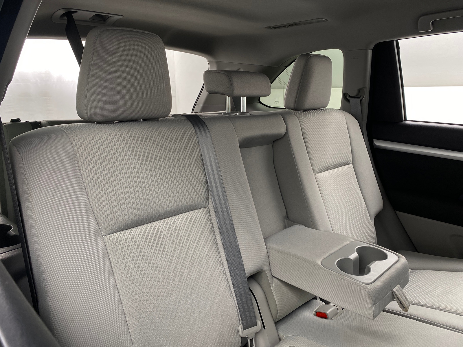 Thumbnail: 2016 Toyota Highlander - 6