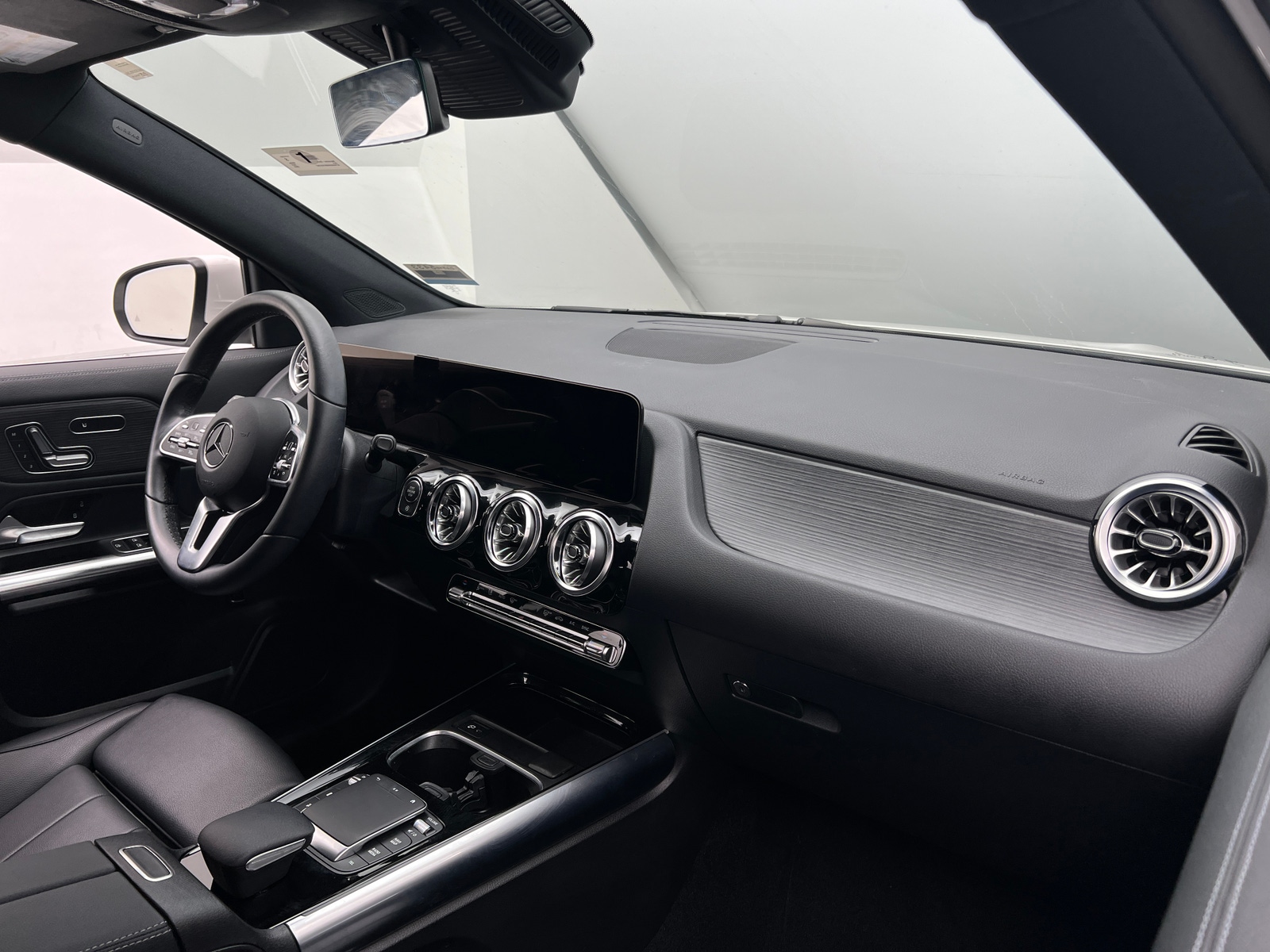 Thumbnail: 2023 Mercedes-Benz GLA - 2