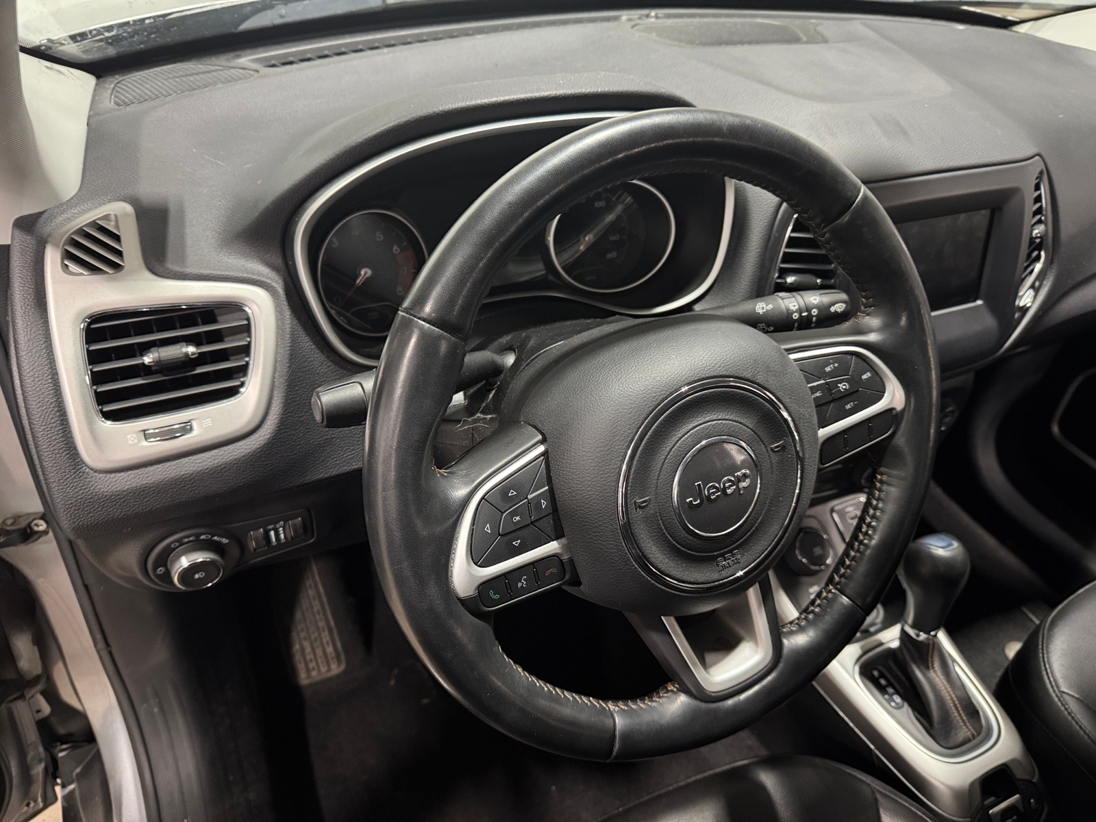 Thumbnail: 2021 Jeep Compass - 3