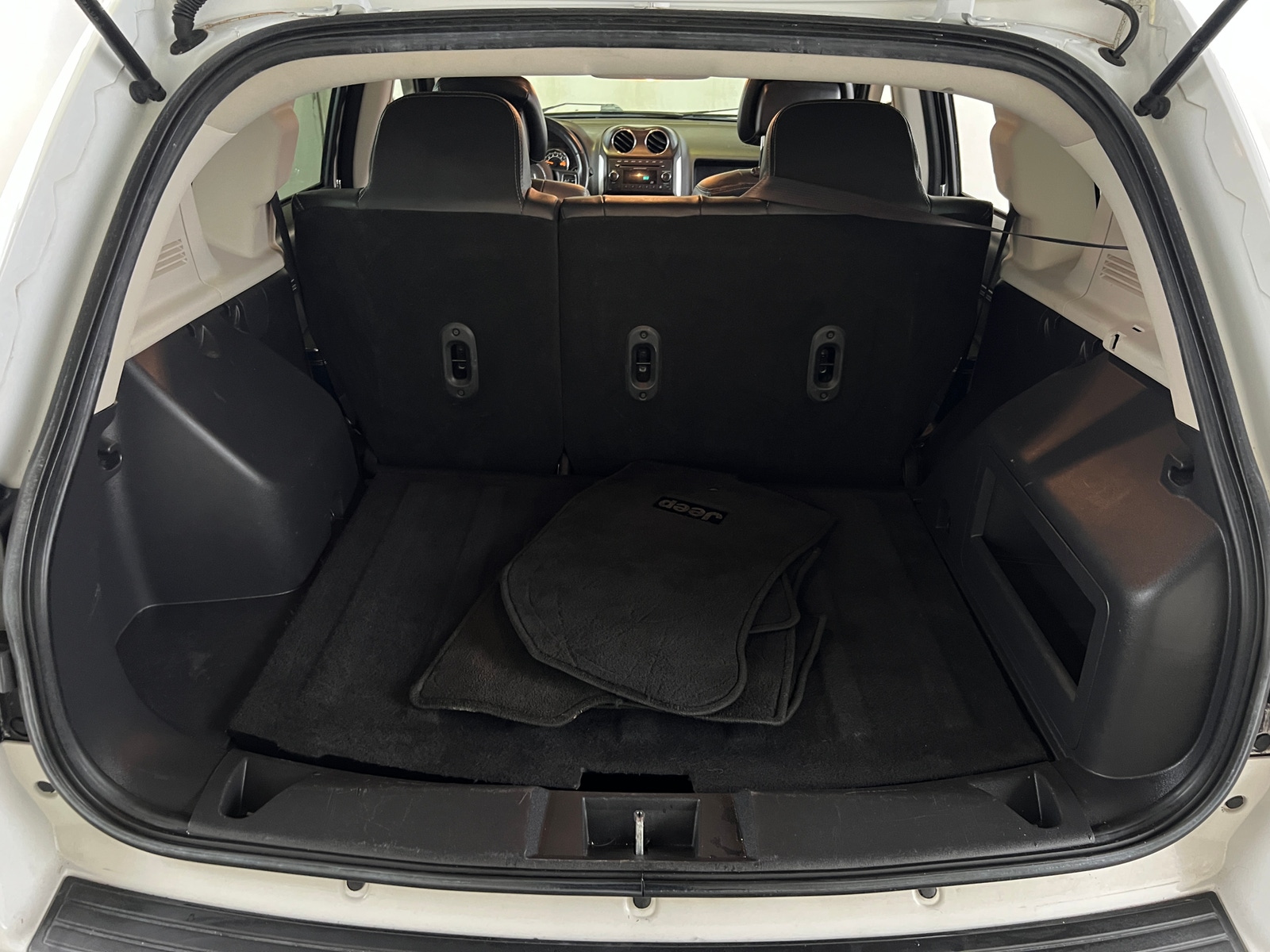 Thumbnail: 2014 Jeep Compass - 7