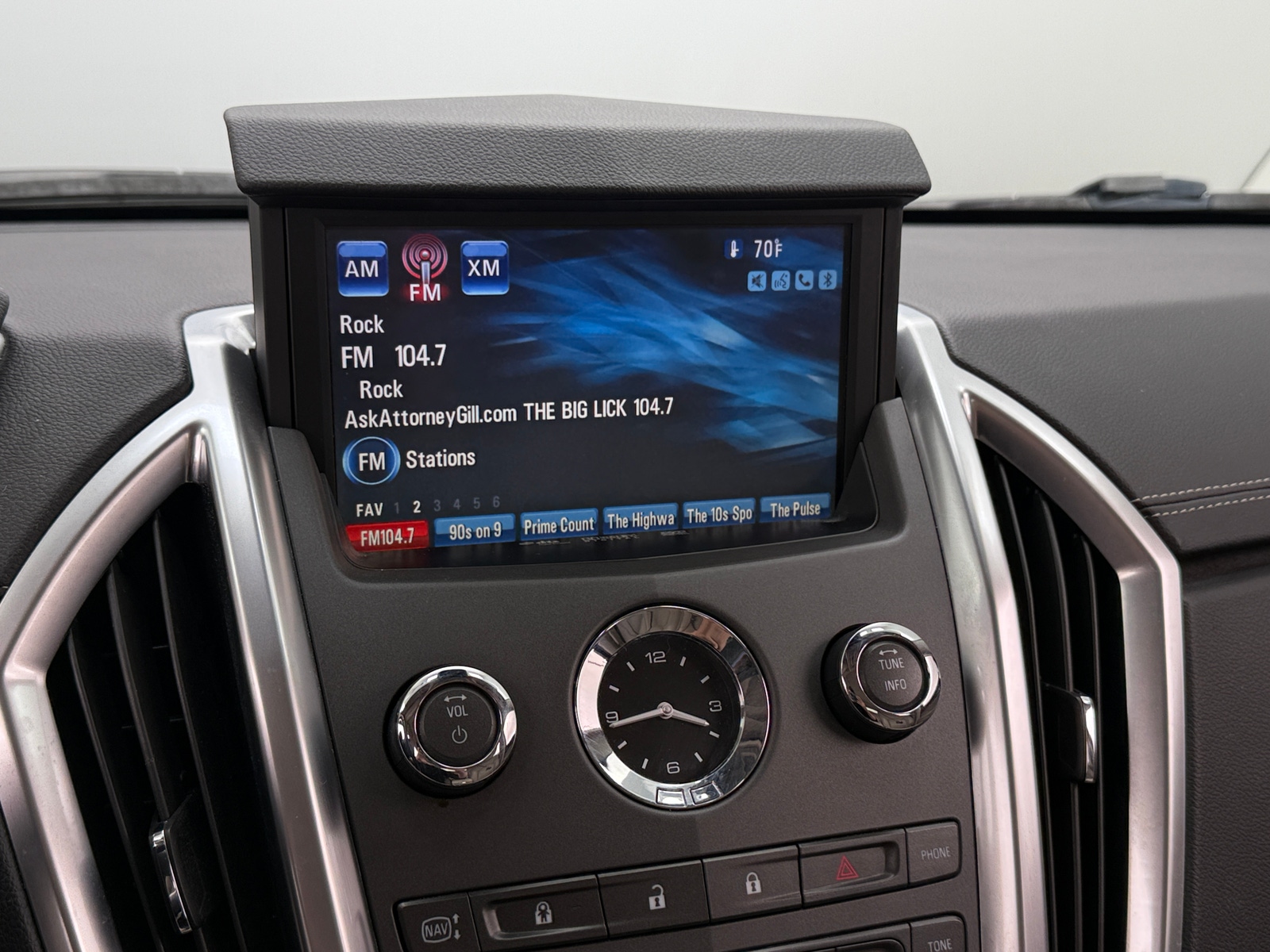 Thumbnail: 2011 Cadillac SRX - 3