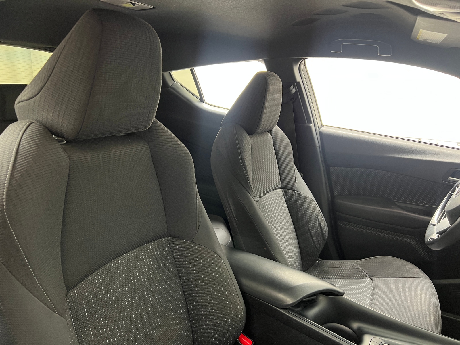 Thumbnail: 2018 Toyota C-HR - 2