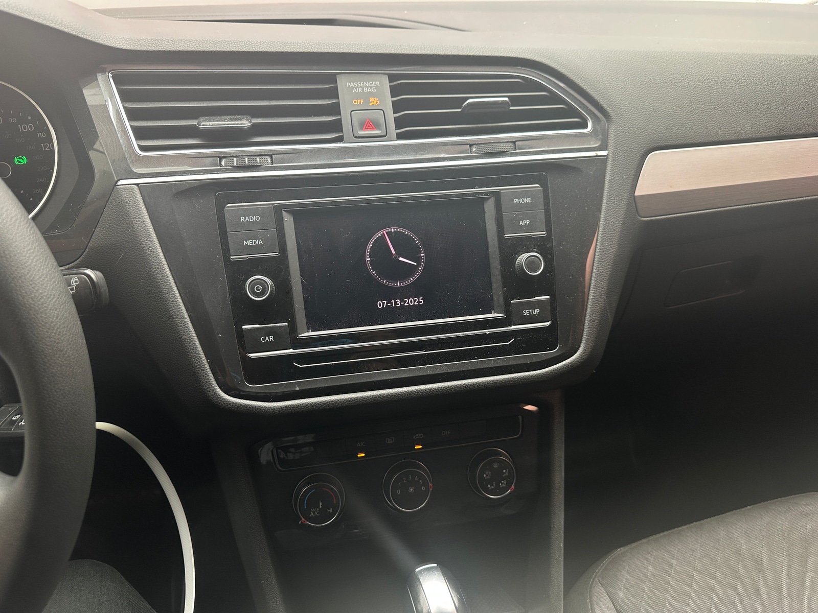 Thumbnail: 2019 Volkswagen Tiguan - 4