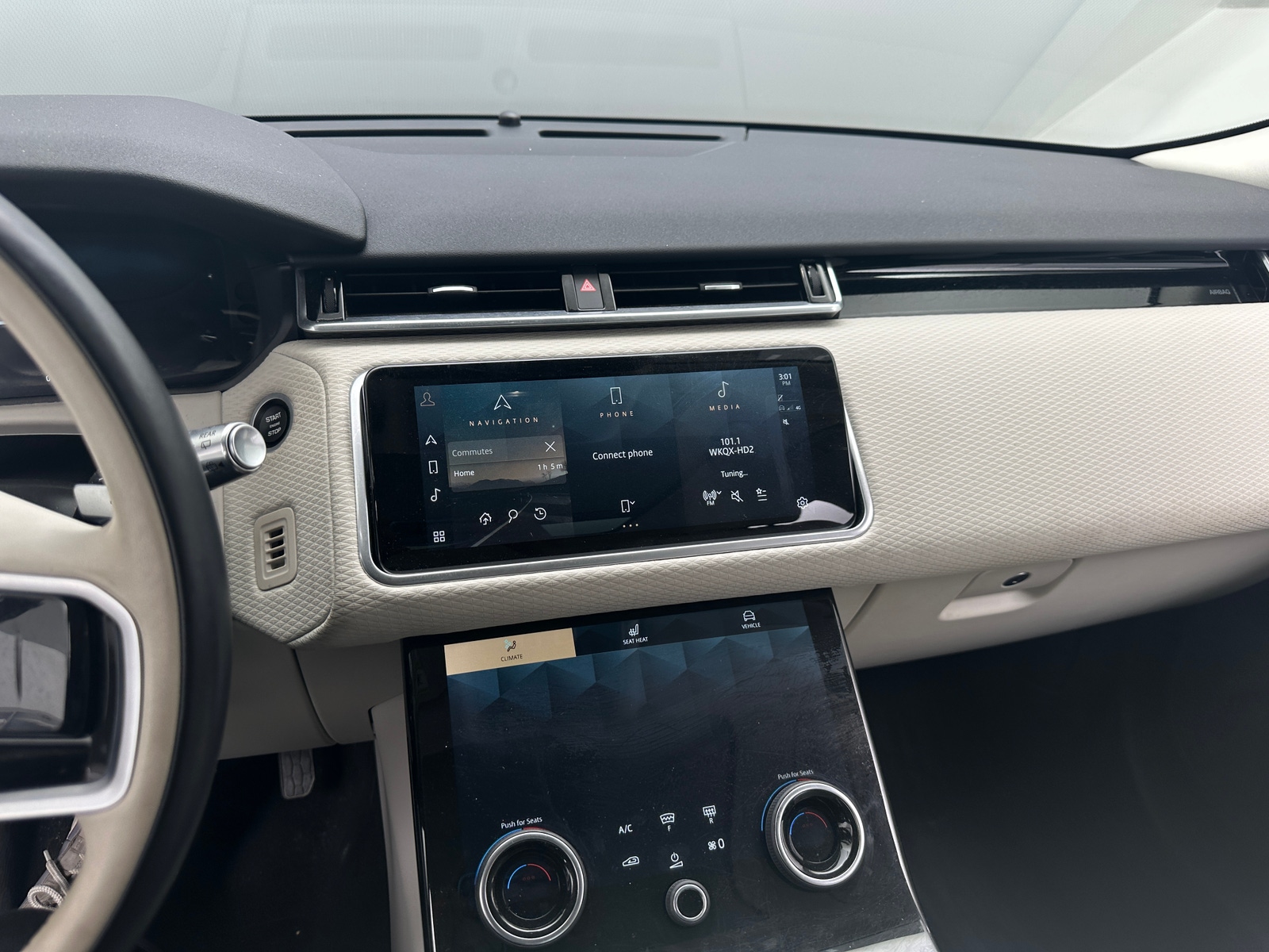 Thumbnail: 2021 Land Rover Range Rover Velar - 3