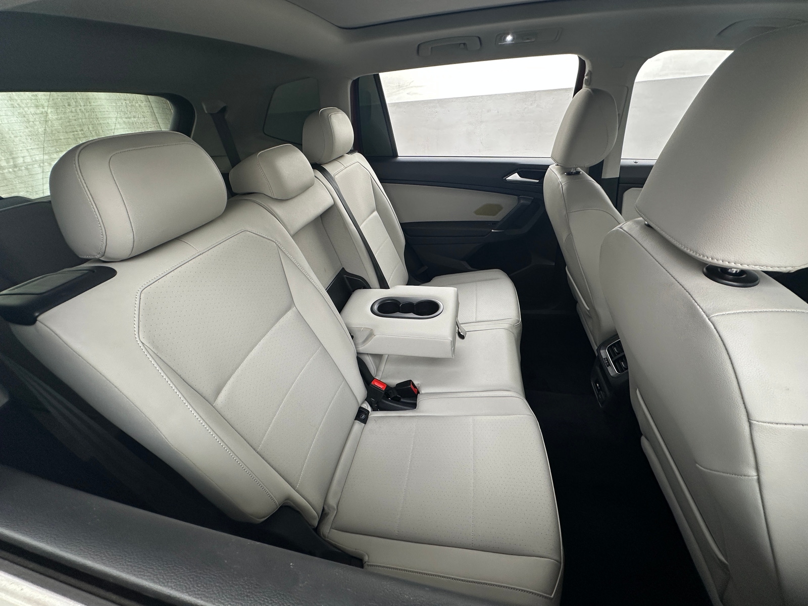 Thumbnail: 2018 Volkswagen Tiguan - 5