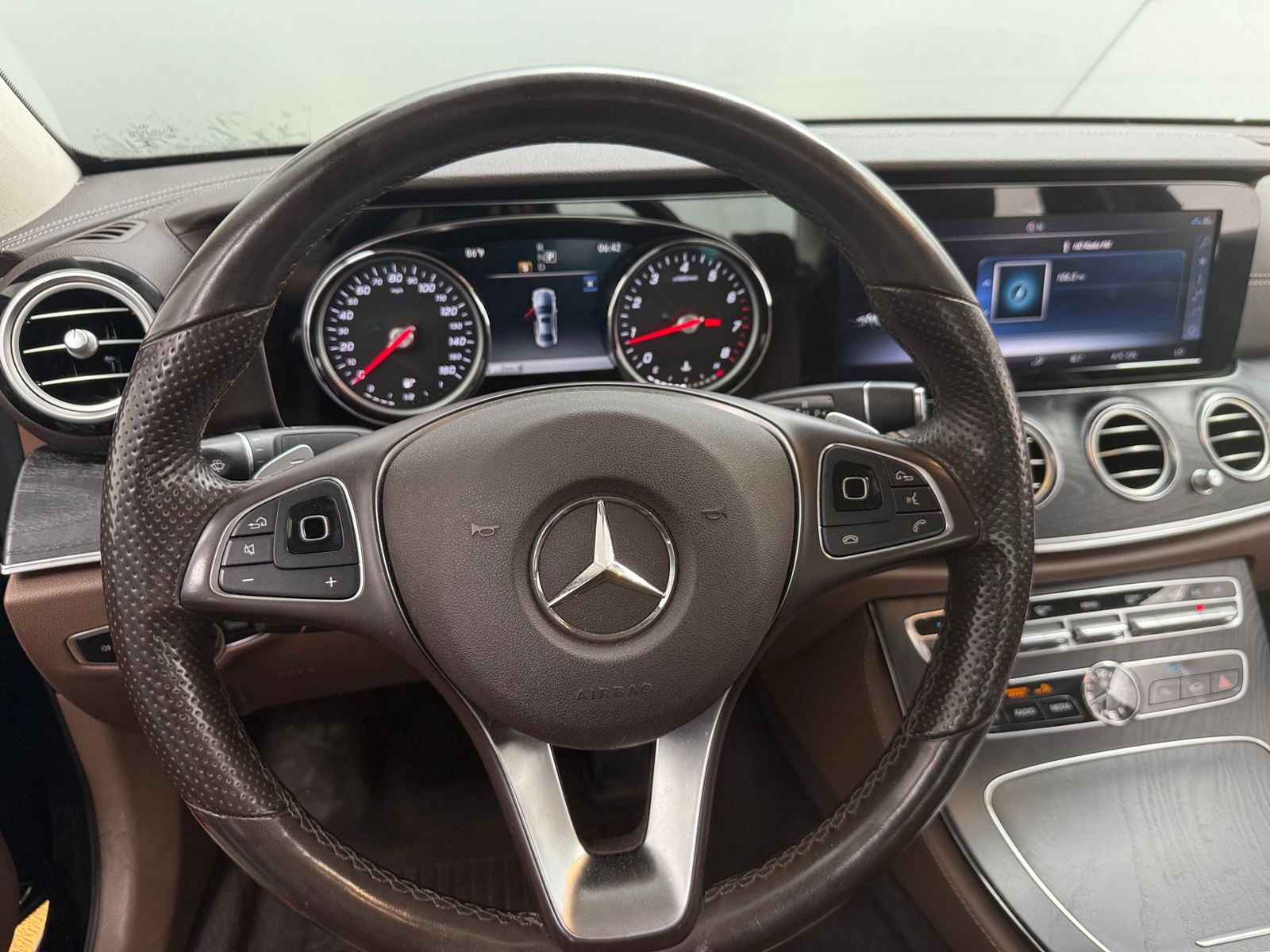 Thumbnail: 2018 Mercedes-Benz E-Class - 4