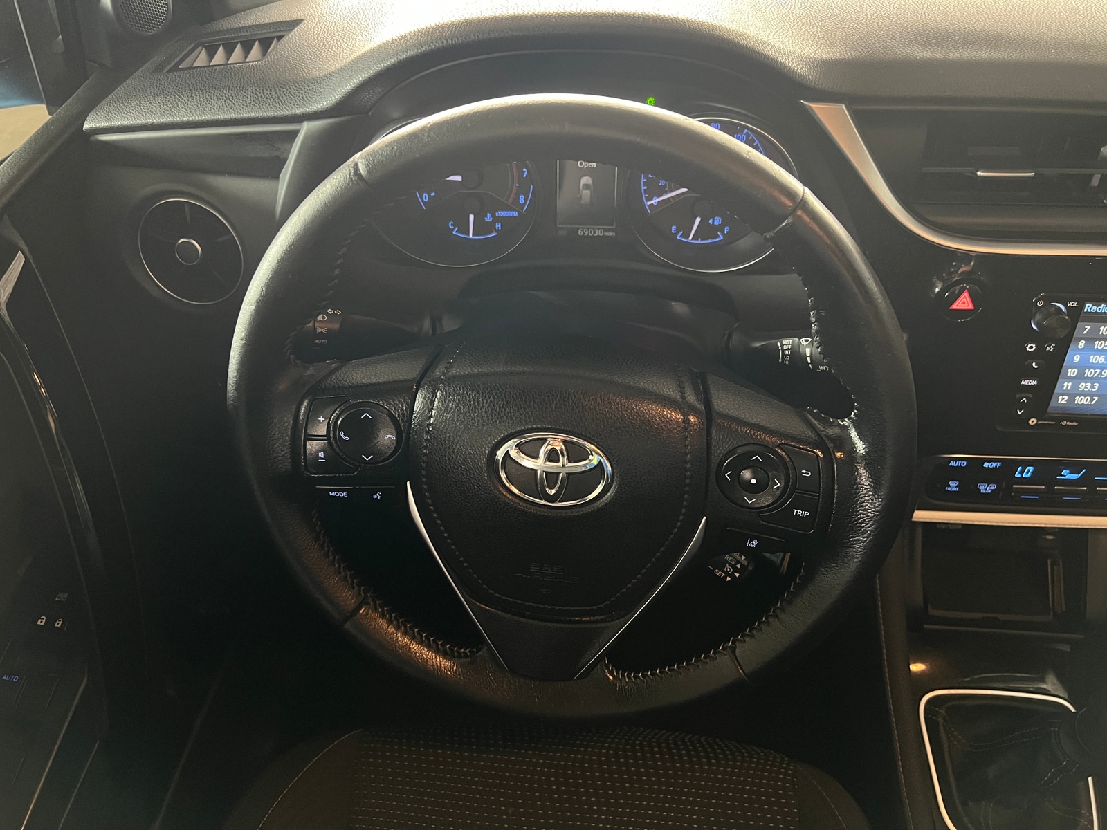 Thumbnail: 2018 Toyota Corolla iM - 5