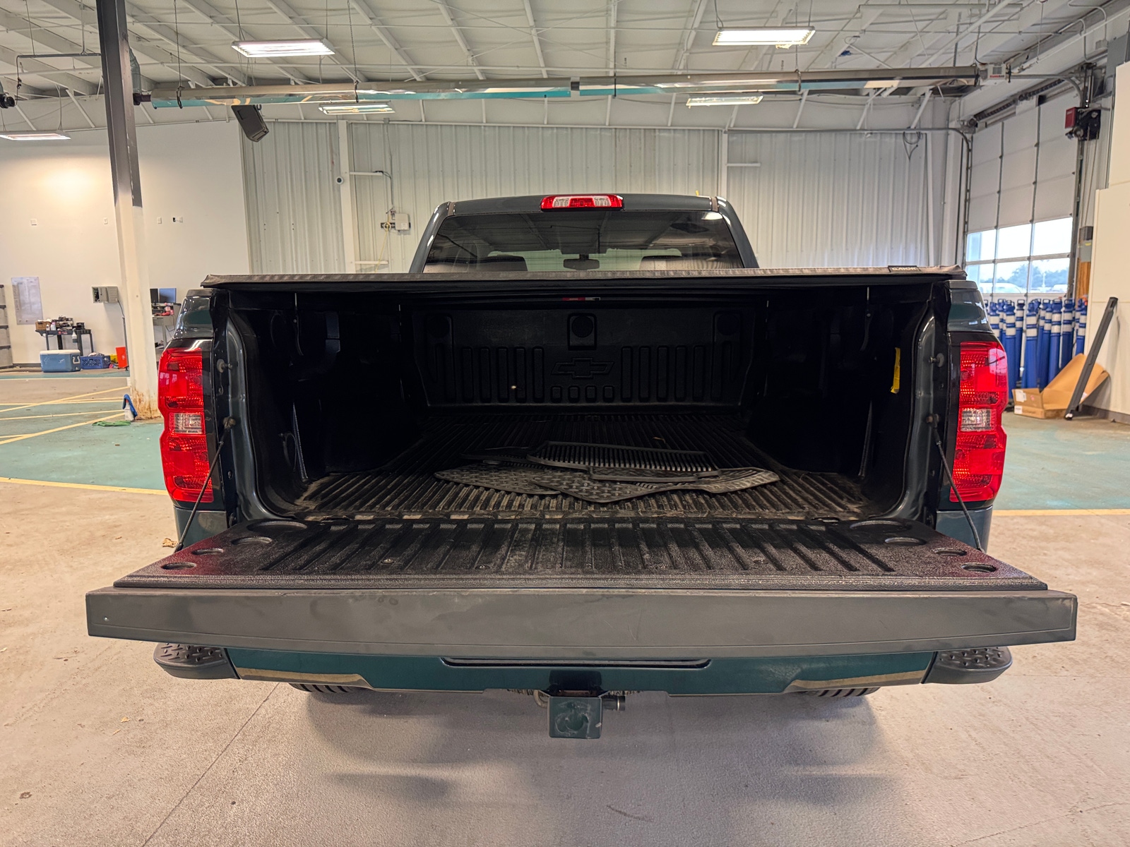 Thumbnail: 2017 Chevrolet Silverado 1500 - 7