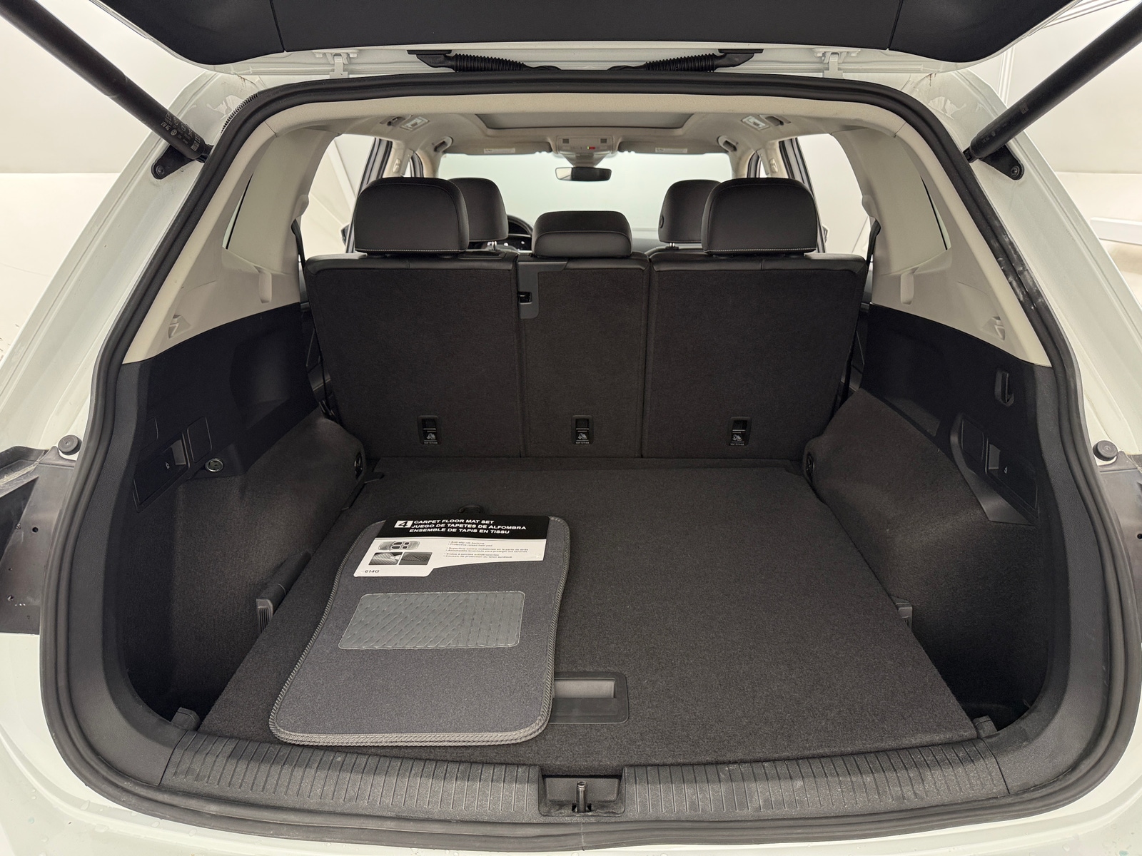 Thumbnail: 2024 Volkswagen Tiguan - 6