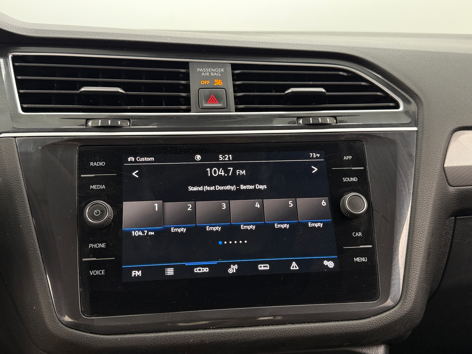 Thumbnail: 2024 Volkswagen Tiguan - 3