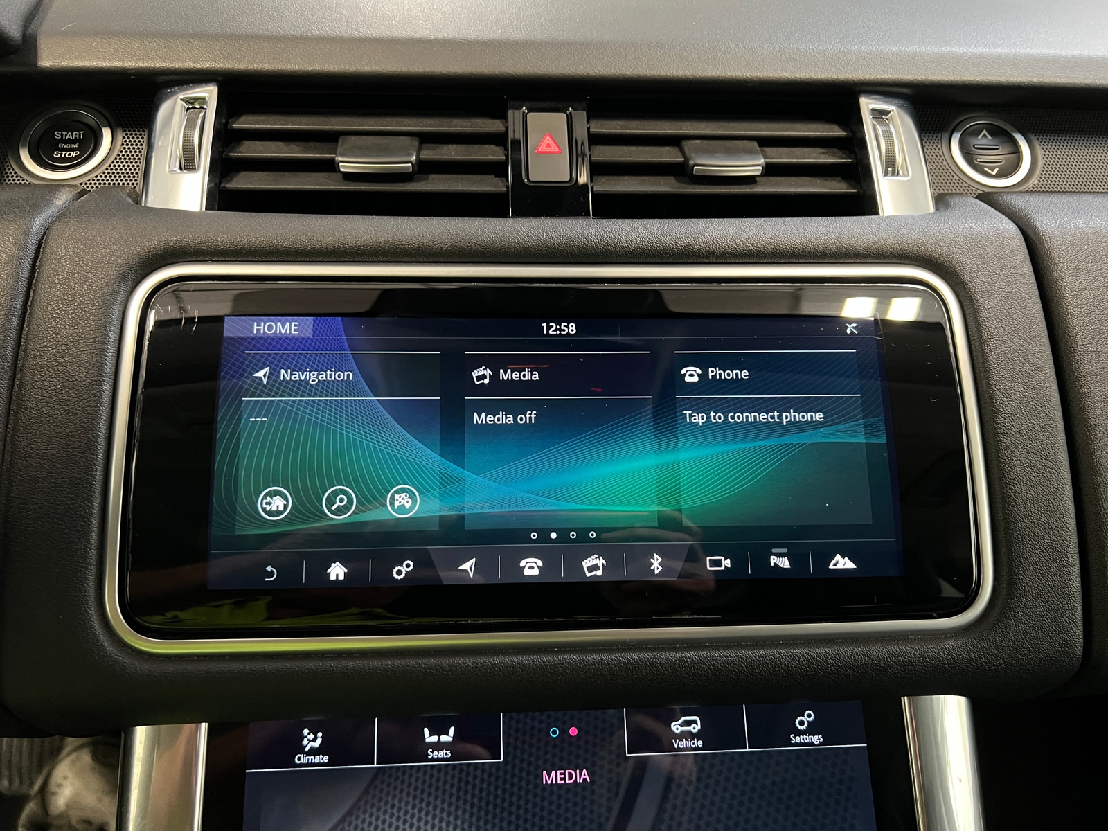 Thumbnail: 2021 Land Rover Range Rover Sport - 3