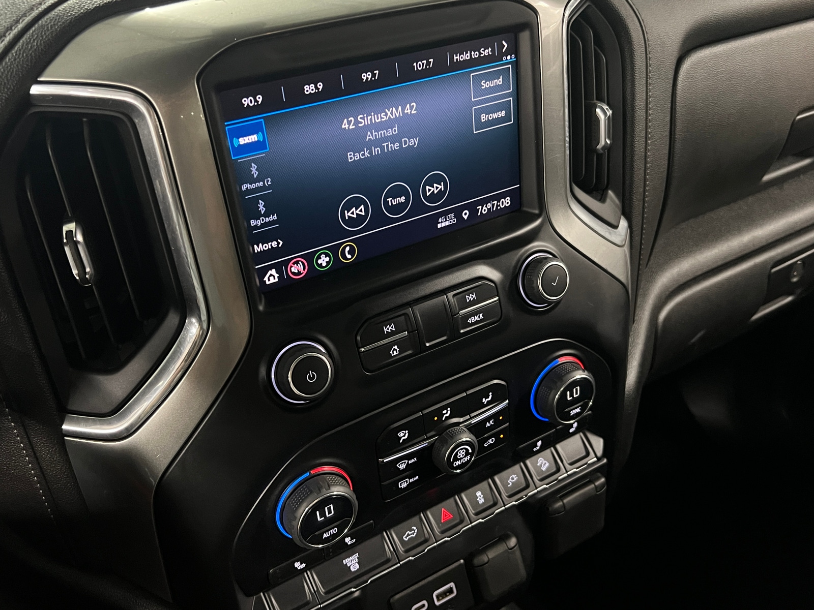 Thumbnail: 2023 Chevrolet Silverado 2500 - 4