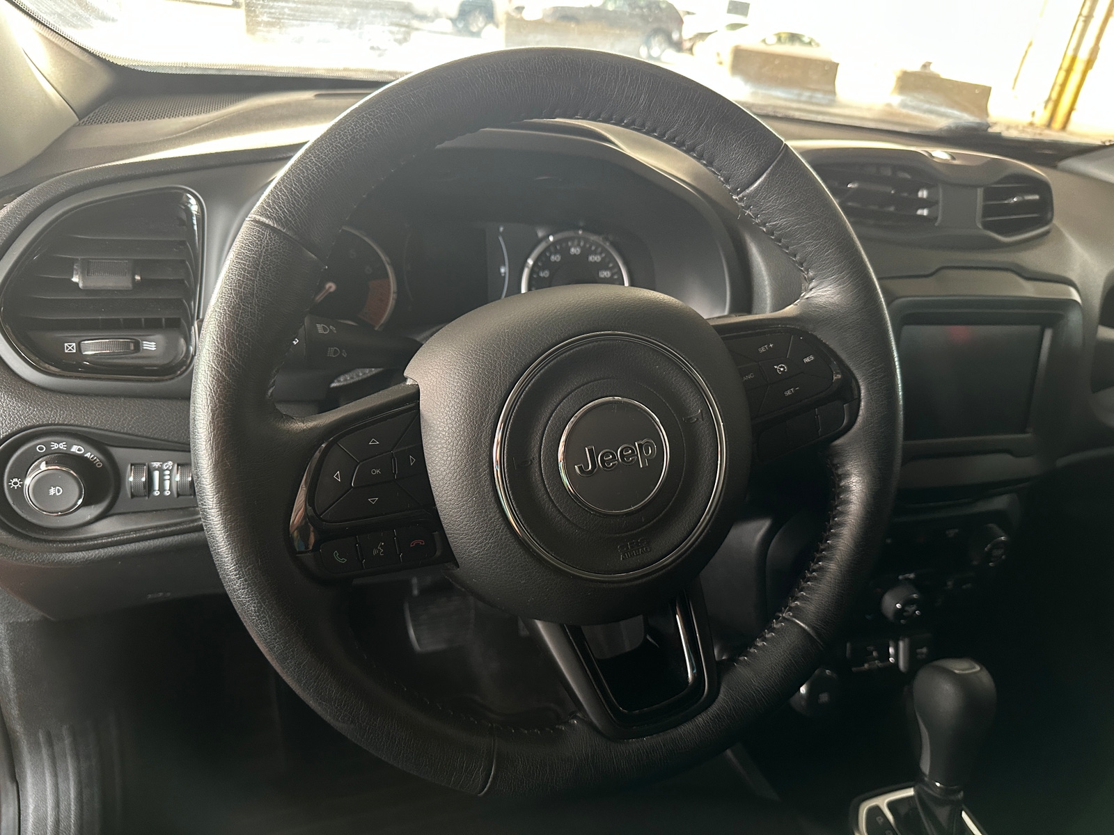 Thumbnail: 2019 Jeep Renegade - 5