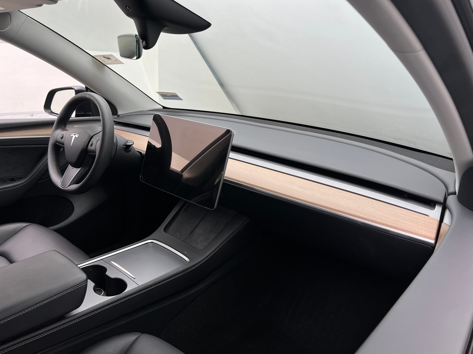 Thumbnail: 2025 Tesla Model Y - 2