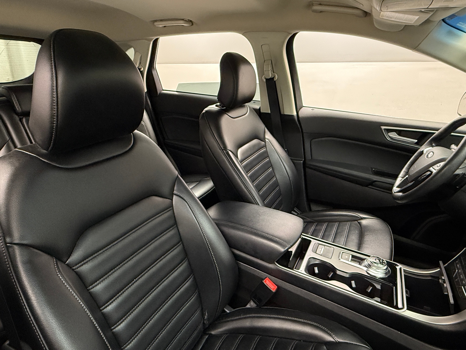 Thumbnail: 2019 Ford Edge - 2