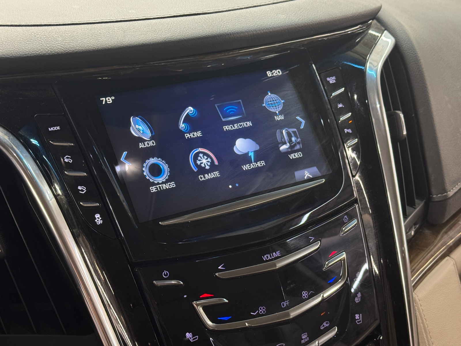 Thumbnail: 2018 Cadillac Escalade - 3