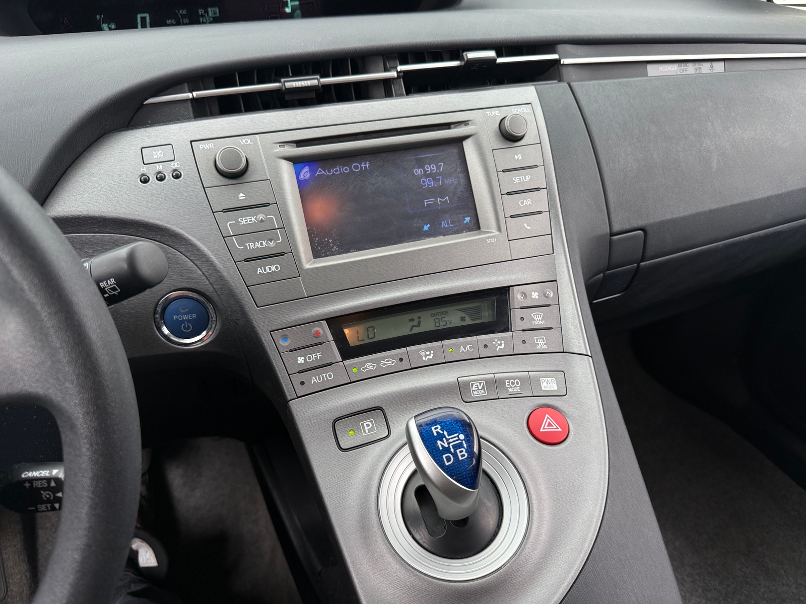 Thumbnail: 2015 Toyota Prius - 4