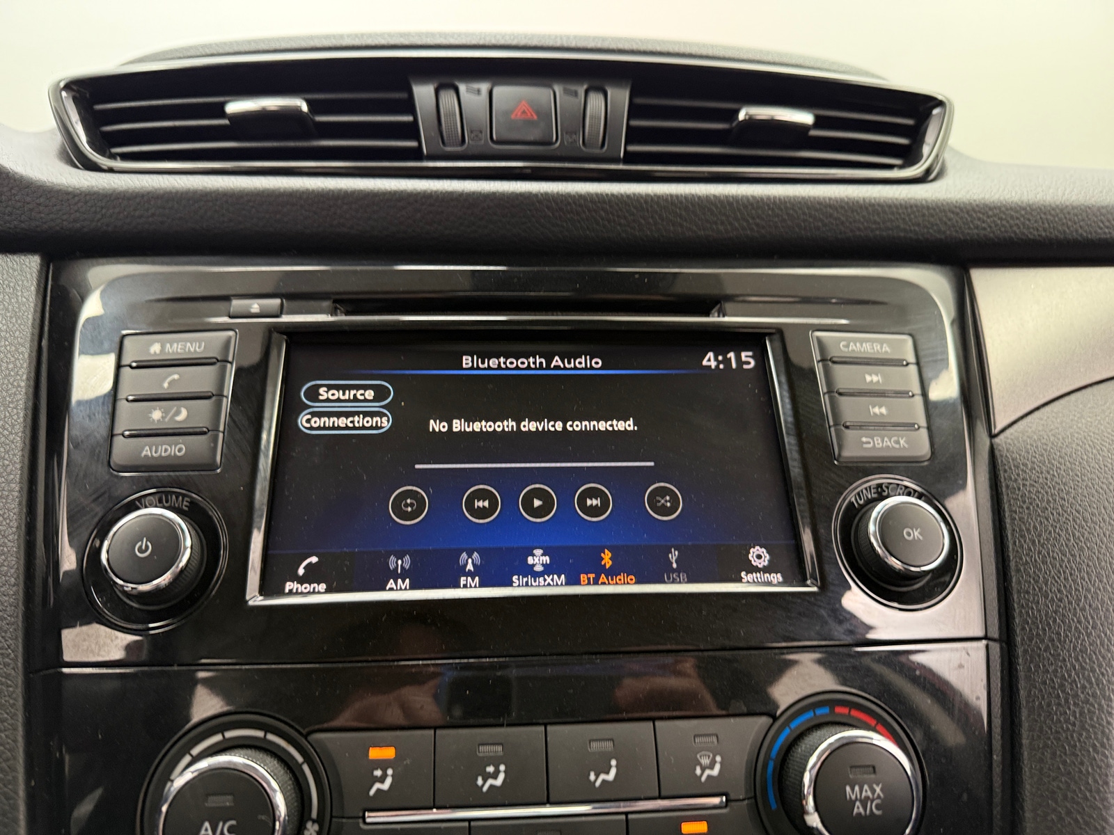 Thumbnail: 2020 Nissan Rogue Sport - 4