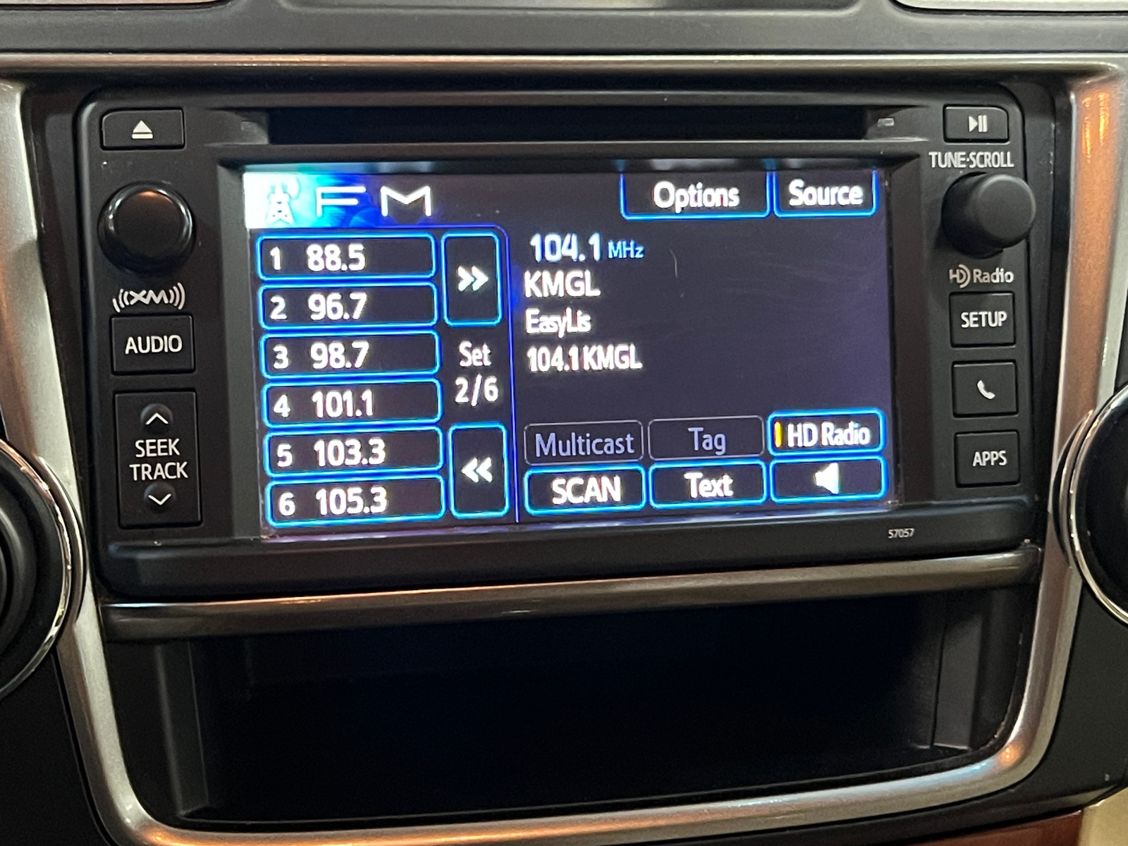 Thumbnail: 2013 Toyota Highlander - 3