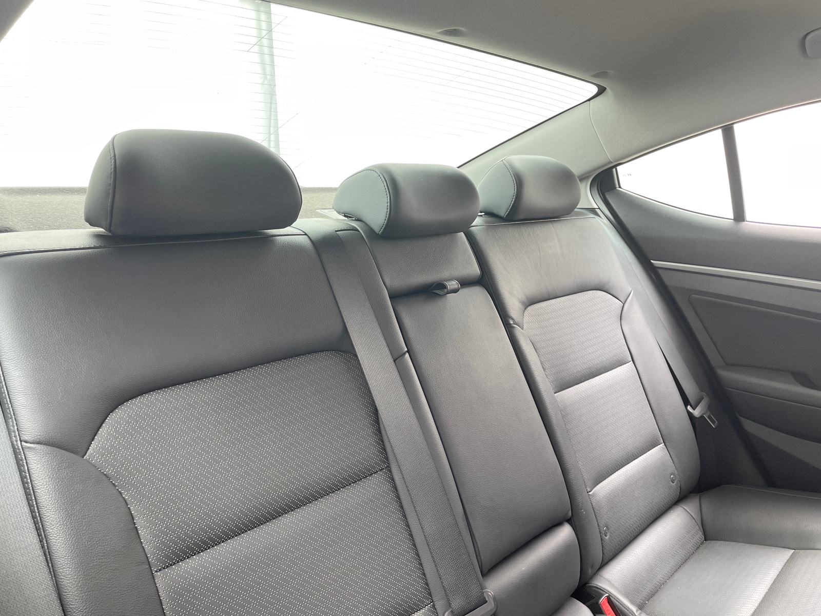 Thumbnail: 2017 Hyundai Elantra - 5