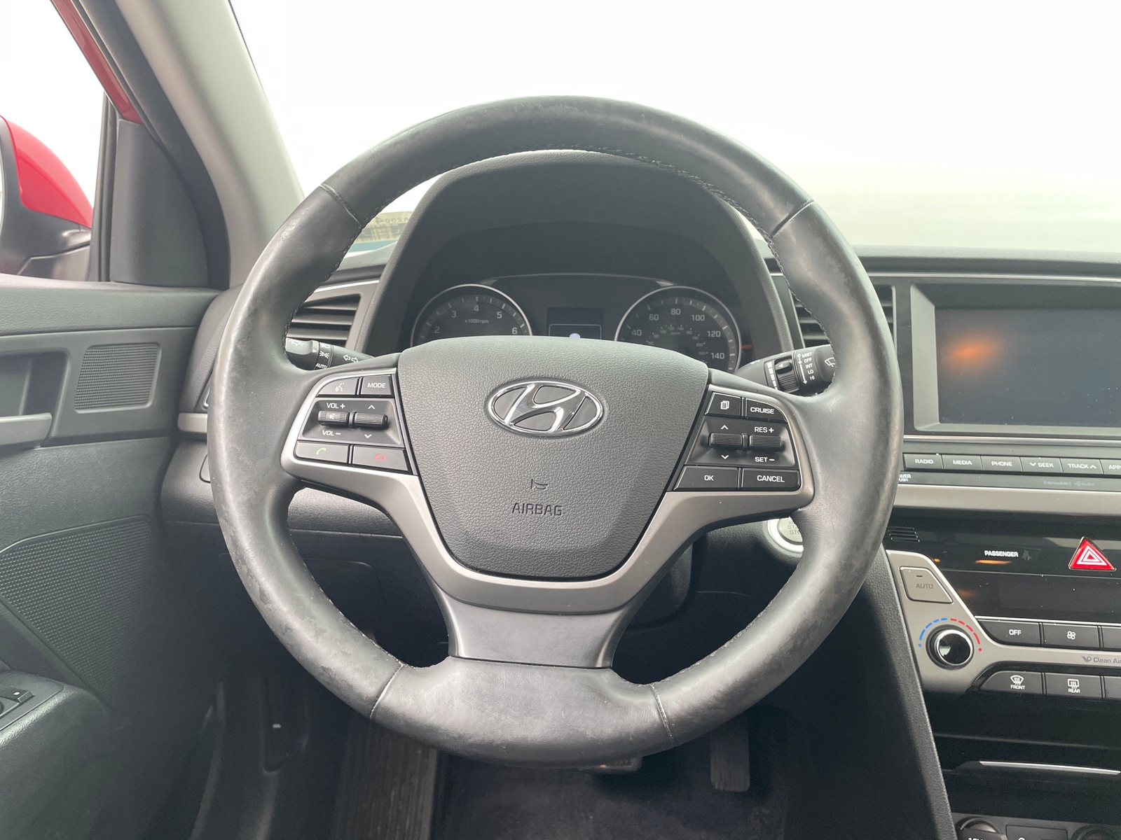 Thumbnail: 2017 Hyundai Elantra - 4