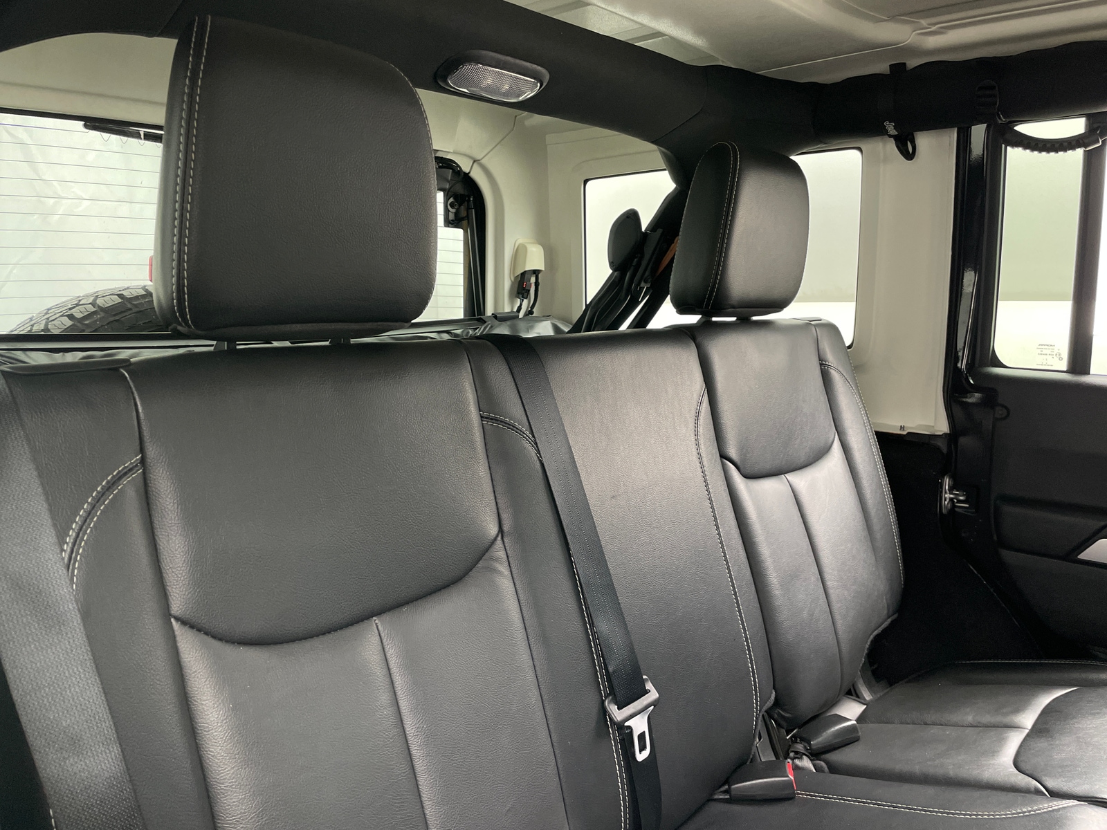 Thumbnail: 2018 Jeep Wrangler - 6