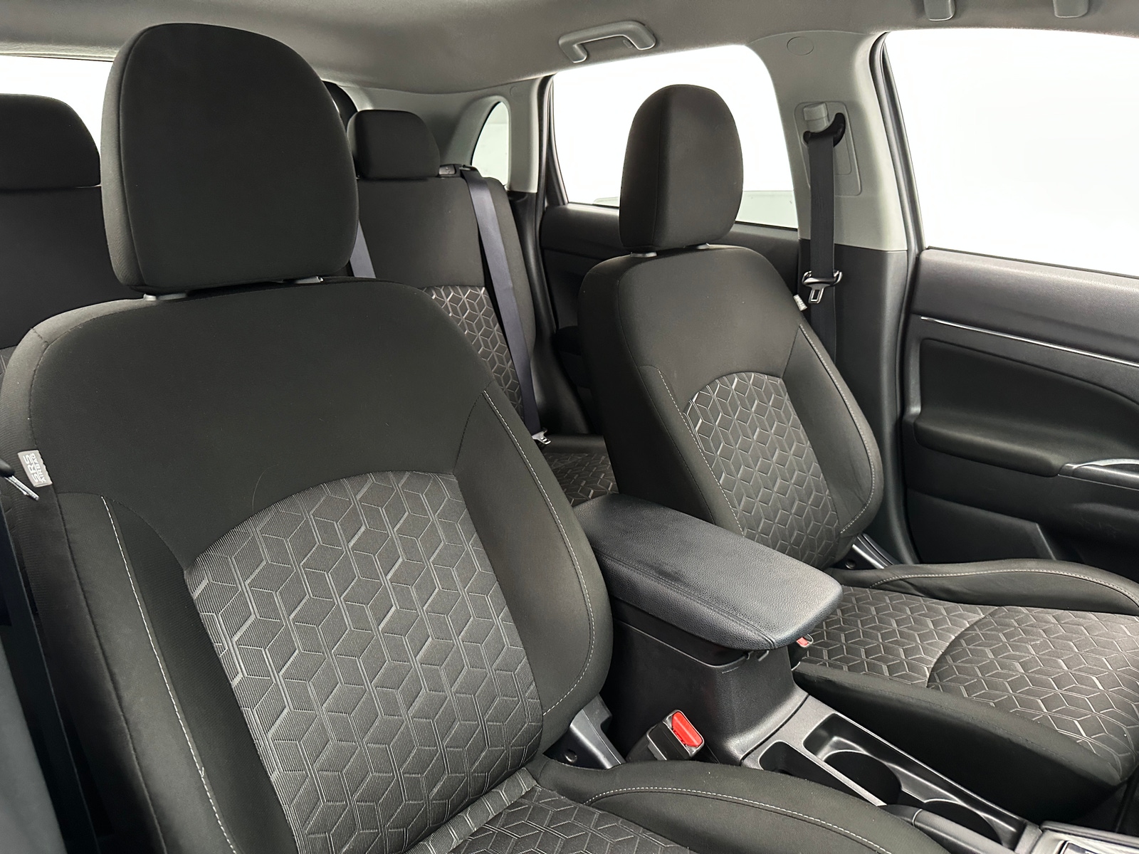 Thumbnail: 2021 Mitsubishi Outlander Sport - 2