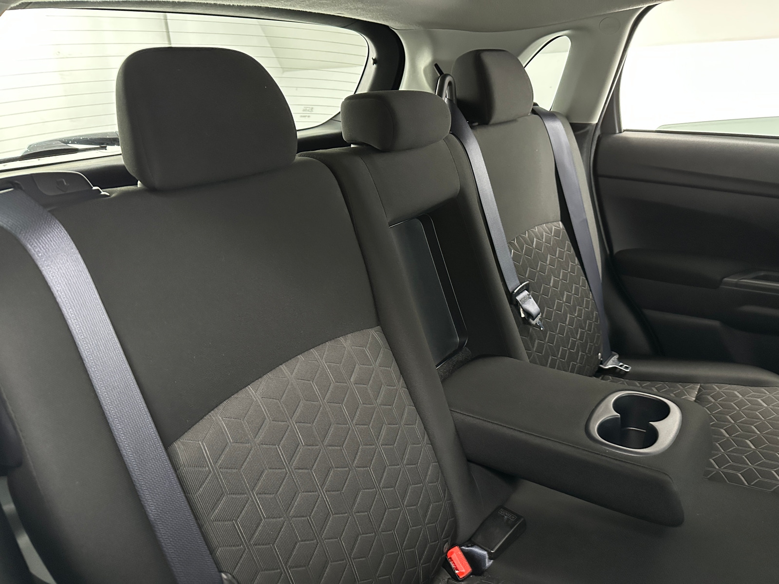 Thumbnail: 2021 Mitsubishi Outlander Sport - 6