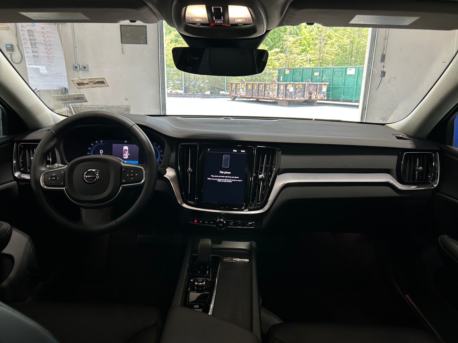 Thumbnail: 2025 Volvo S60 - 2