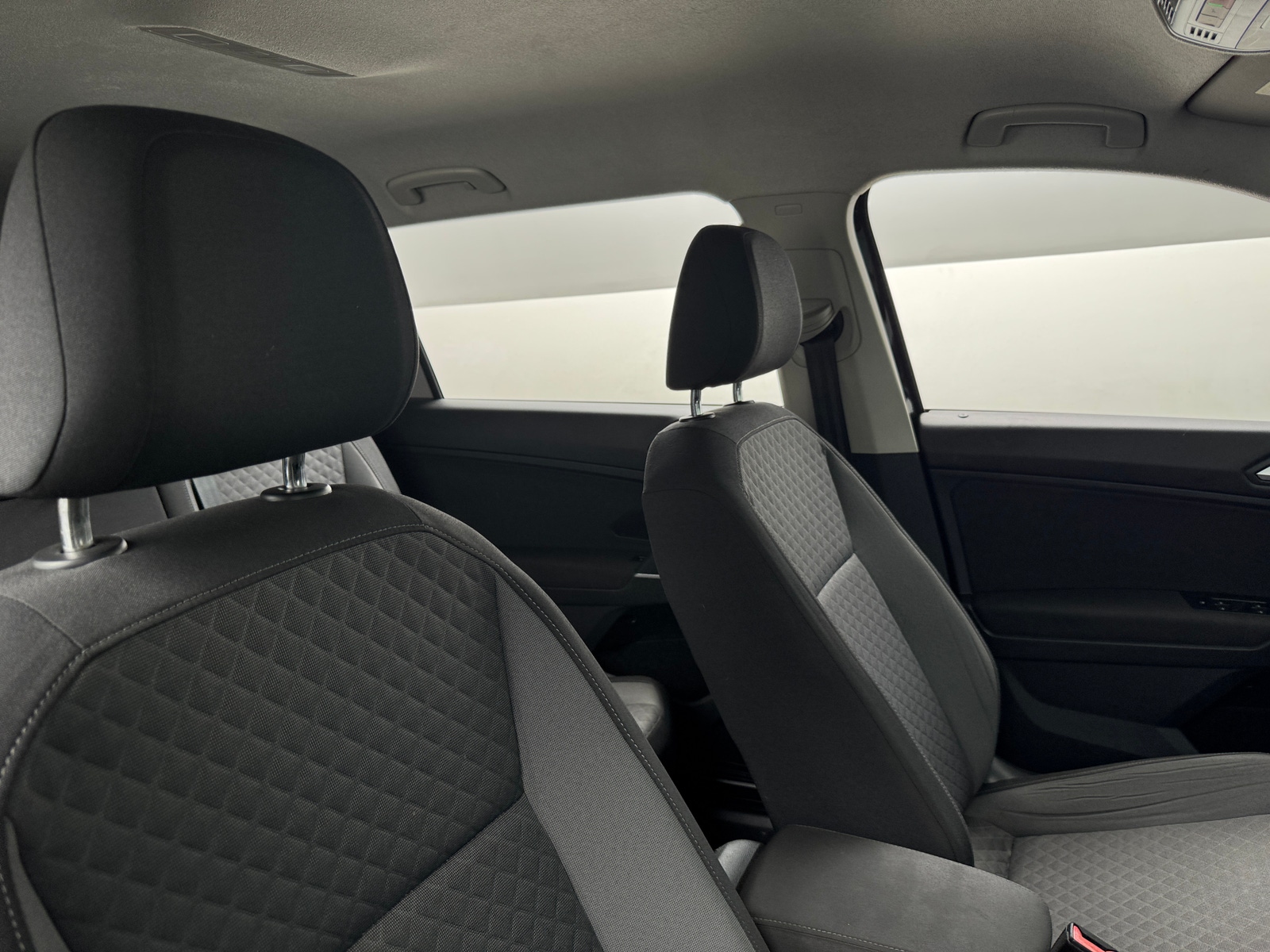 Thumbnail: 2020 Volkswagen Tiguan - 2