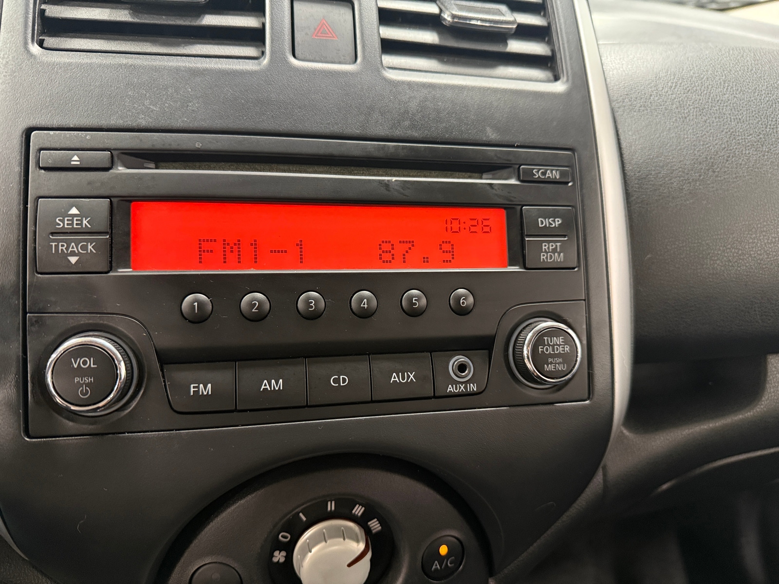 Thumbnail: 2014 Nissan Versa - 4