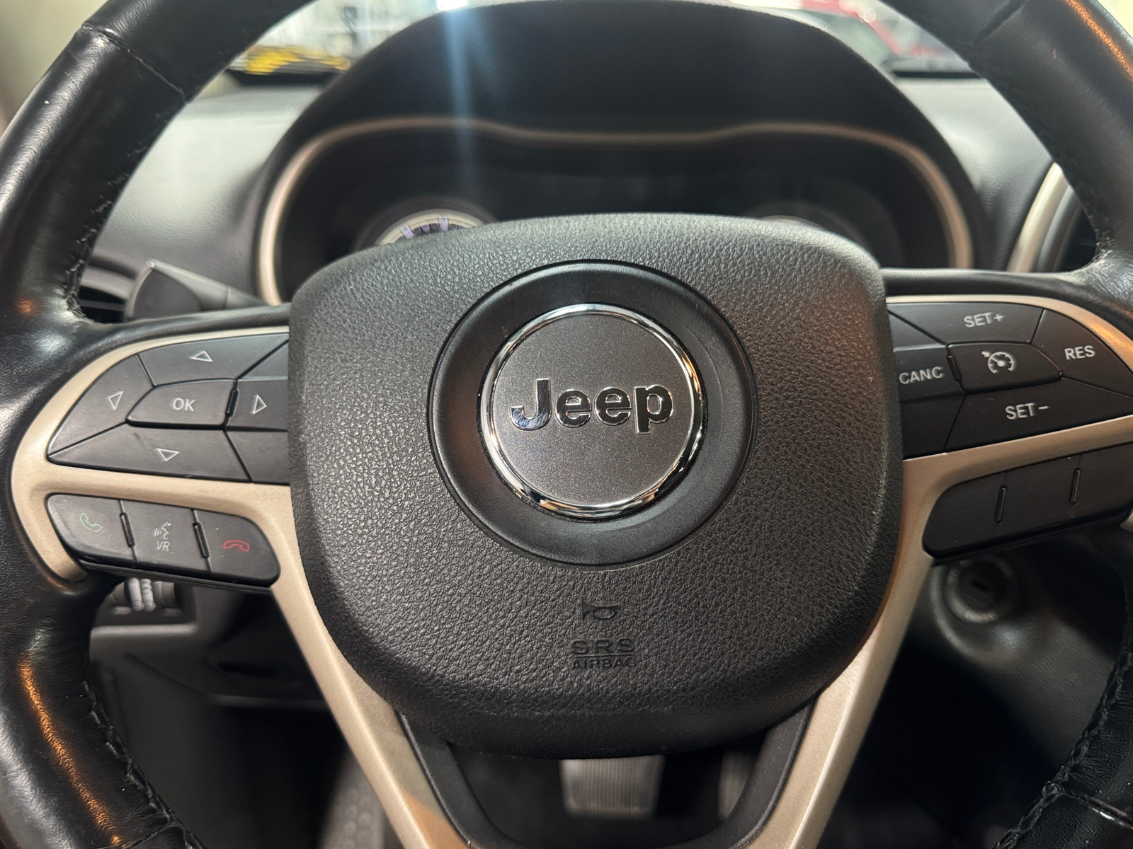 Thumbnail: 2015 Jeep Cherokee - 5