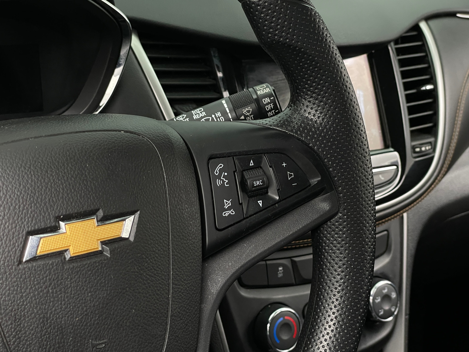Thumbnail: 2018 Chevrolet Trax - 5