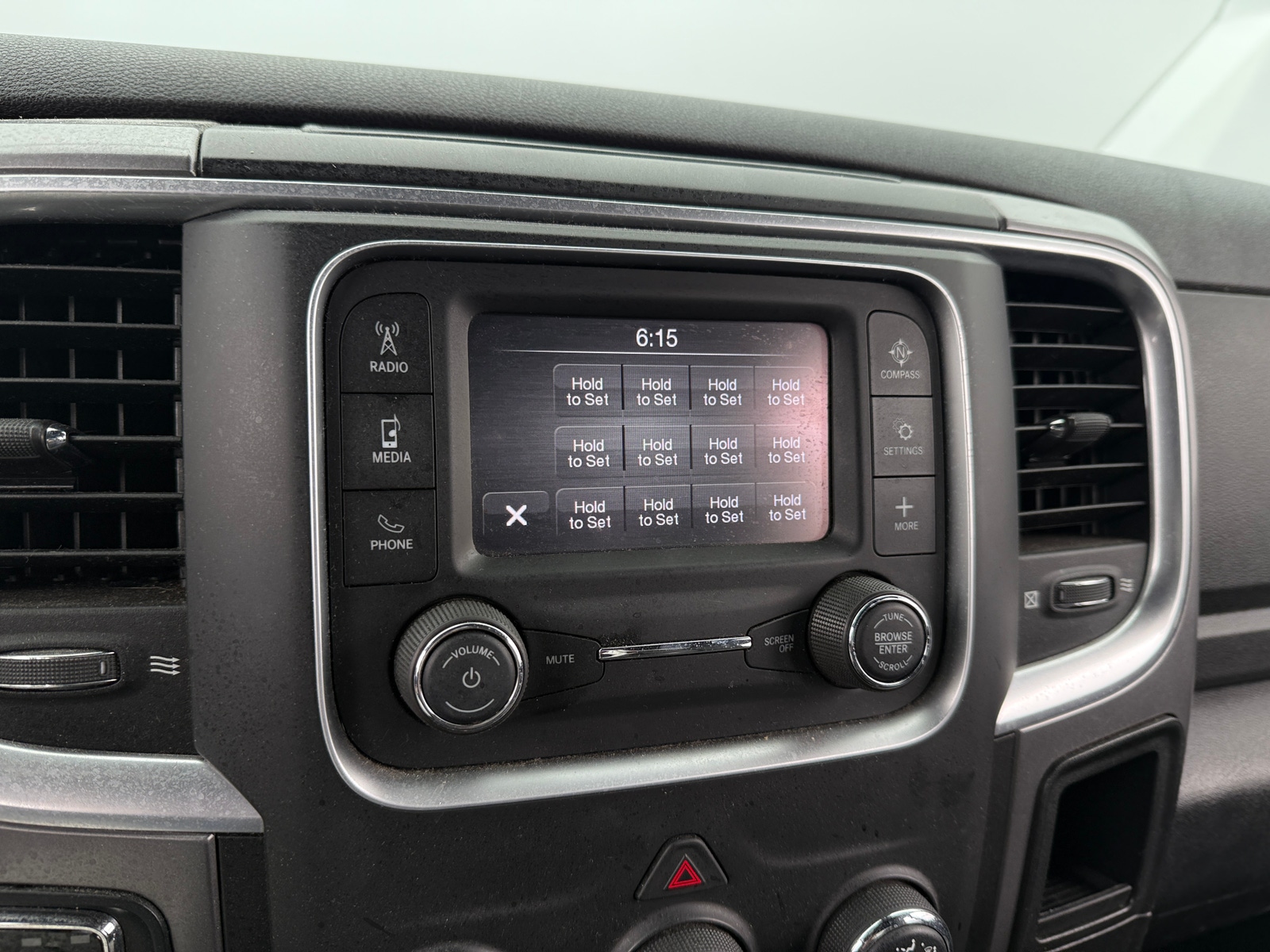 Thumbnail: 2021 RAM 1500 Classic - 4