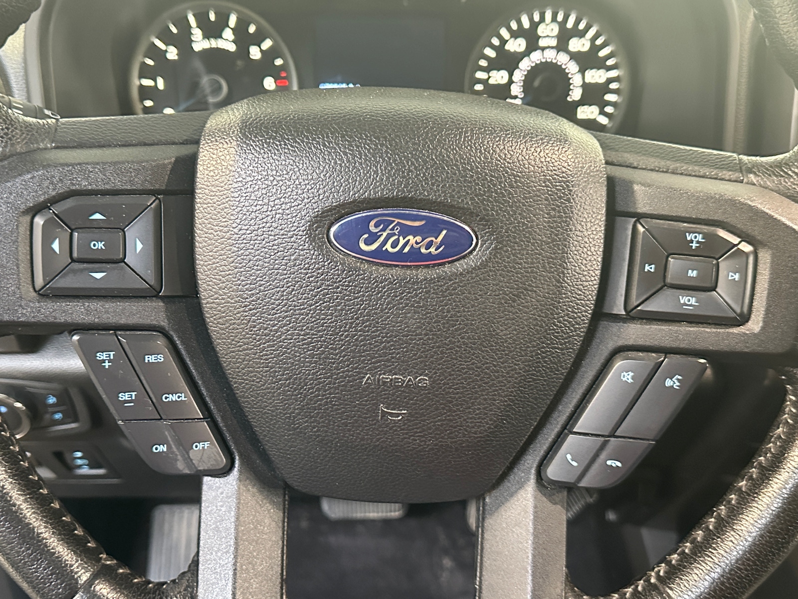 Thumbnail: 2016 Ford Econoline - 5
