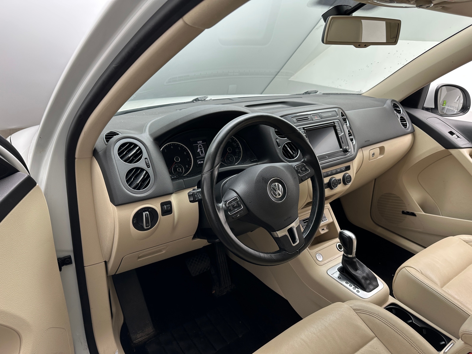 Thumbnail: 2017 Volkswagen Tiguan - 2