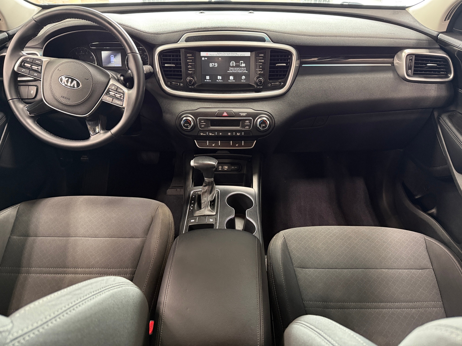 Thumbnail: 2020 Kia Sorento - 3