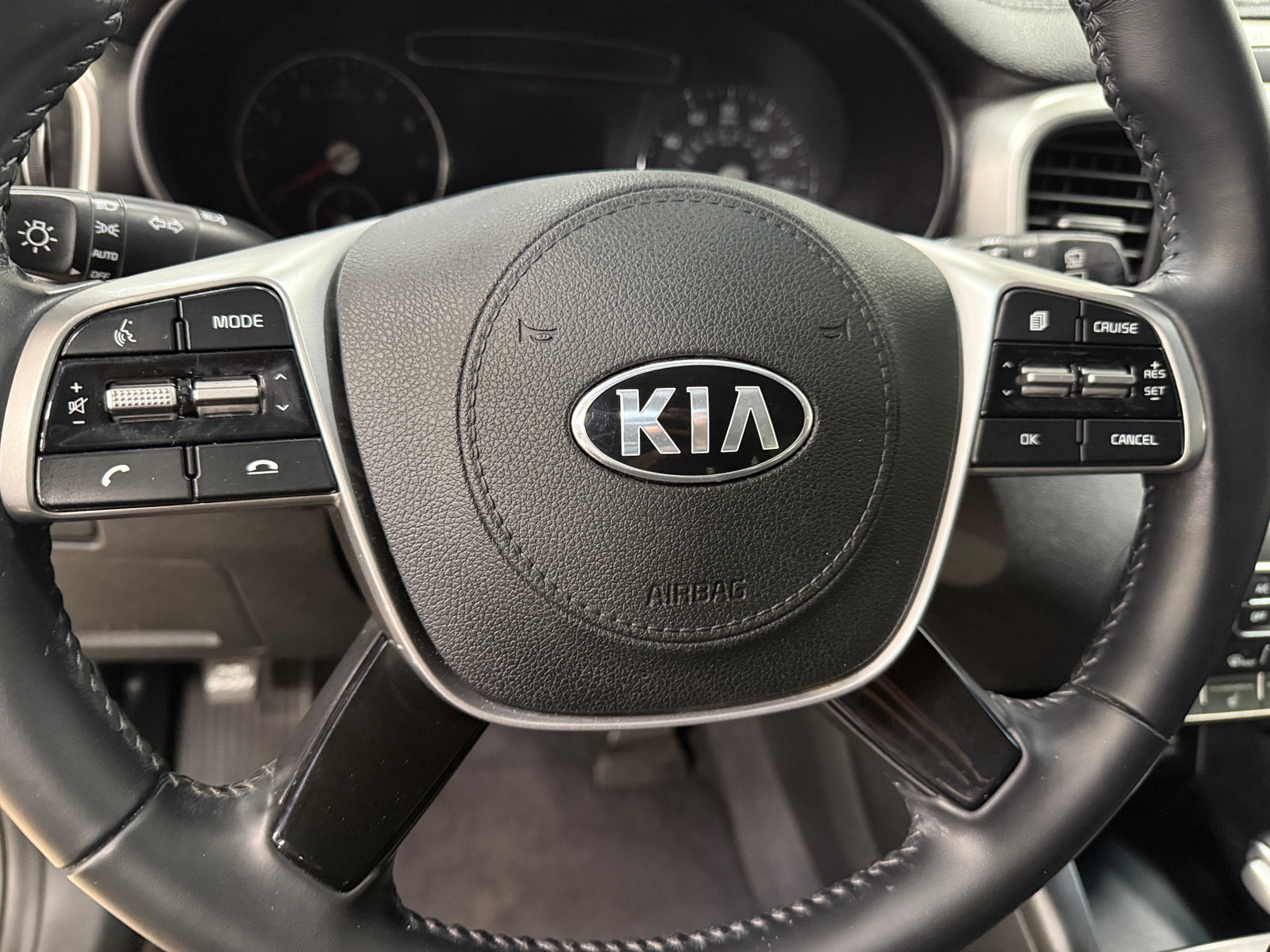 Thumbnail: 2020 Kia Sorento - 5