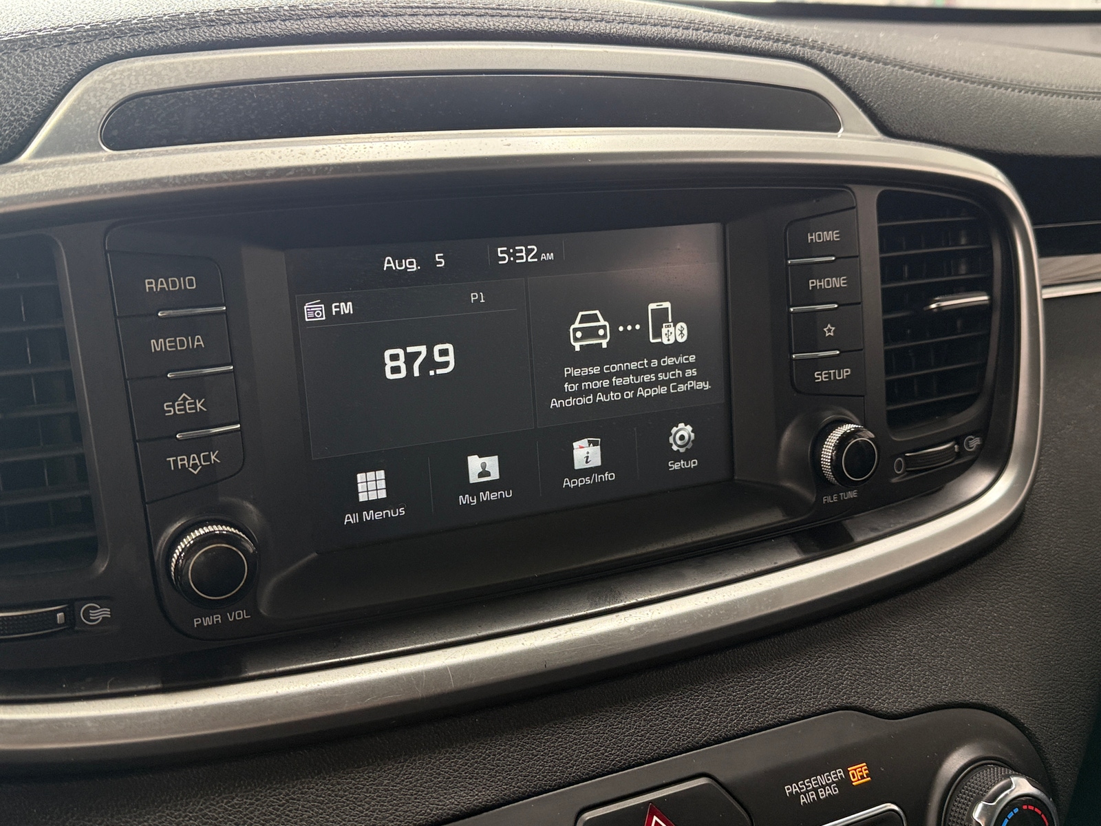 Thumbnail: 2020 Kia Sorento - 4